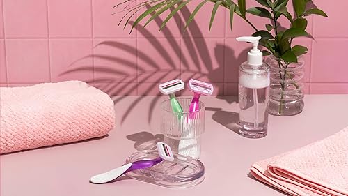 Miniatura 9 de BIC Soleil Sensitive - Maquinilla de afeitar desechable para mujer, triple hoja, cuenta de 3 maquinillas de afeitar, con aloe vera para un afeitado