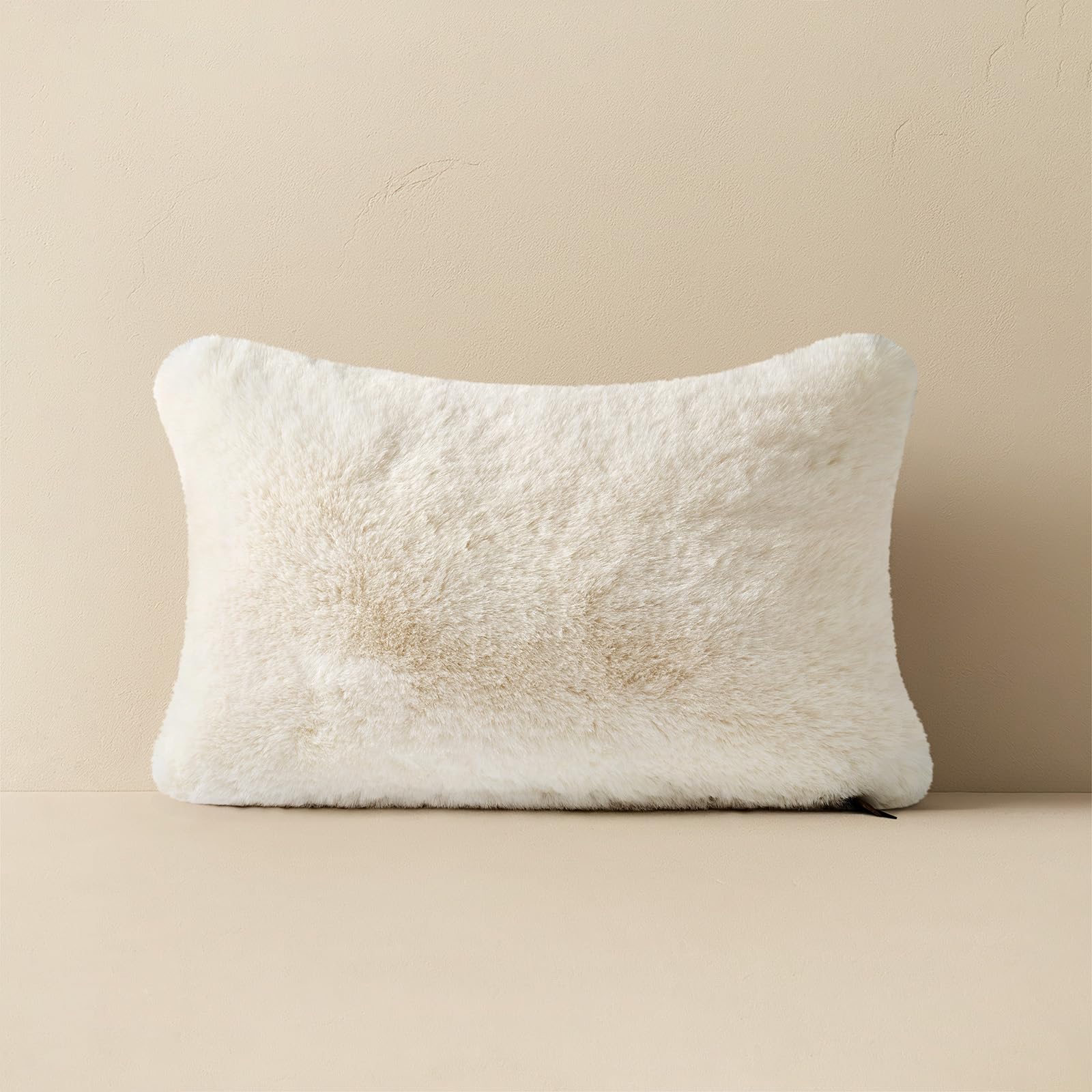 Amazon.com: EVERGRACEHOME Luxury Faux Chinchilla Fur Lumbar Pillow