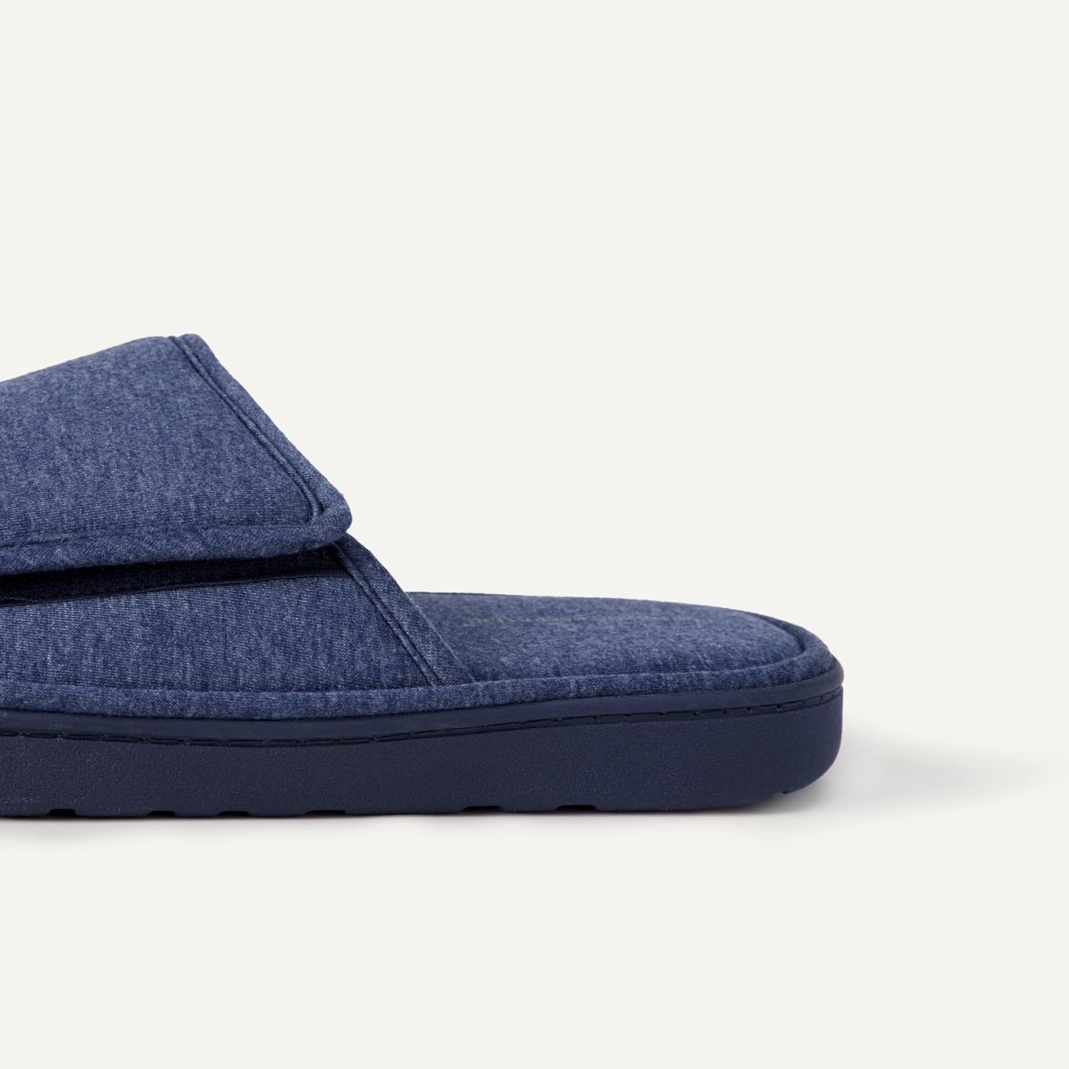 Amazon Essentials Men's Adjustable Wrap Open Toe Slide Slippers - Image 6