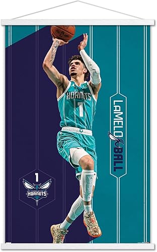 Trends International NBA Charlotte Hornets - Póster de pared LaMelo Ball 23, 22.37 x 34.00 pulgadas, paquete de impresión y colgador blanco