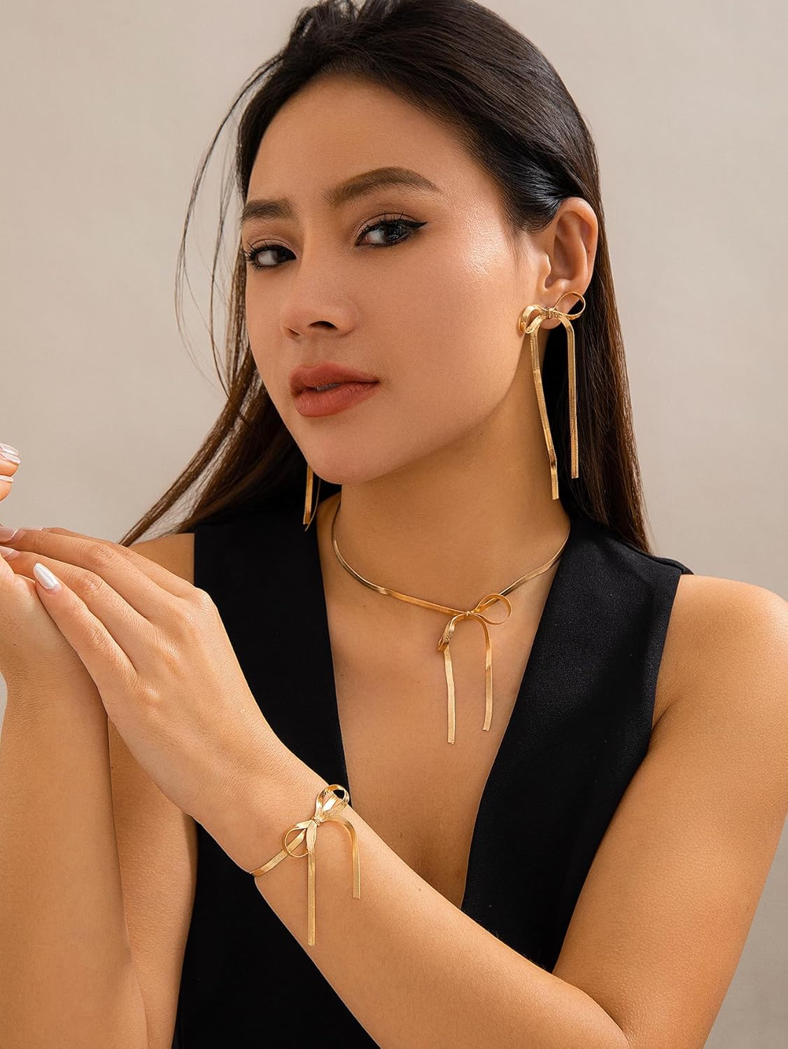 CJIAYUJEW Bow Dangle Choker Necklace Bracelet Earrings Set for Women Long Tassel Earrings Snake Chain Bracelets Dainty Gold Snake Chain Necklace Wedding Prom Fashion Jewelry Set - Image 4