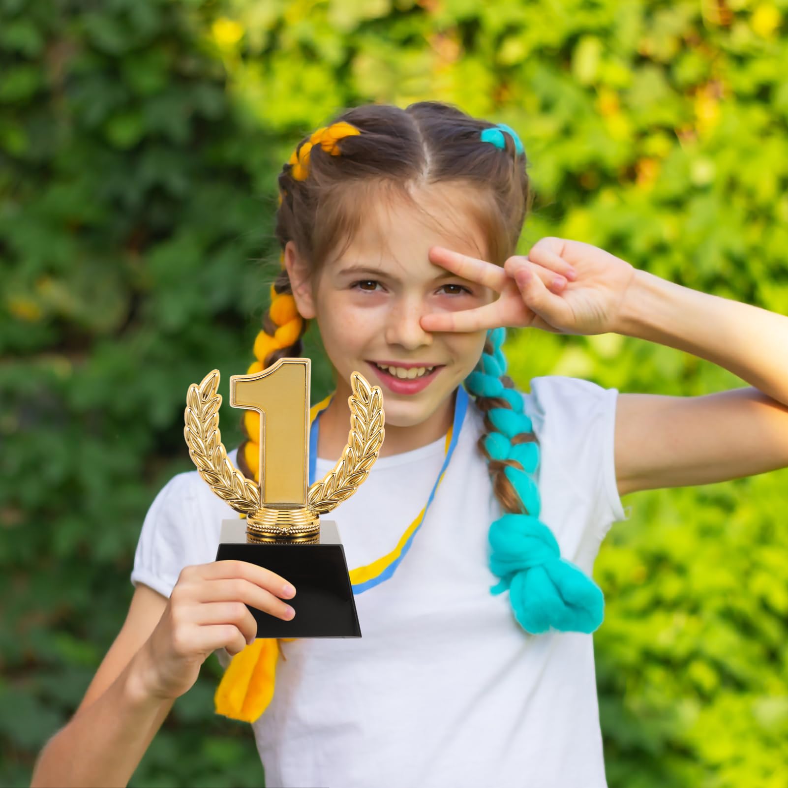 Abaodam Kleine Kristall Trophäe in Gold Kunststoff für Sieger bei Turnieren und Fußball 1 Preis Auszeichnung für Schüler