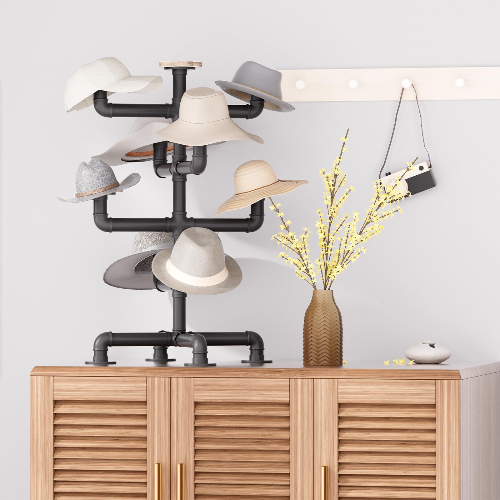 bimiti Soporte industrial de 4 niveles para sombreros de metal con 8 soportes de madera maciza quemada rústica para sombreros, gorras, perchas, soporte de pie, organizador de gorras de mesa para