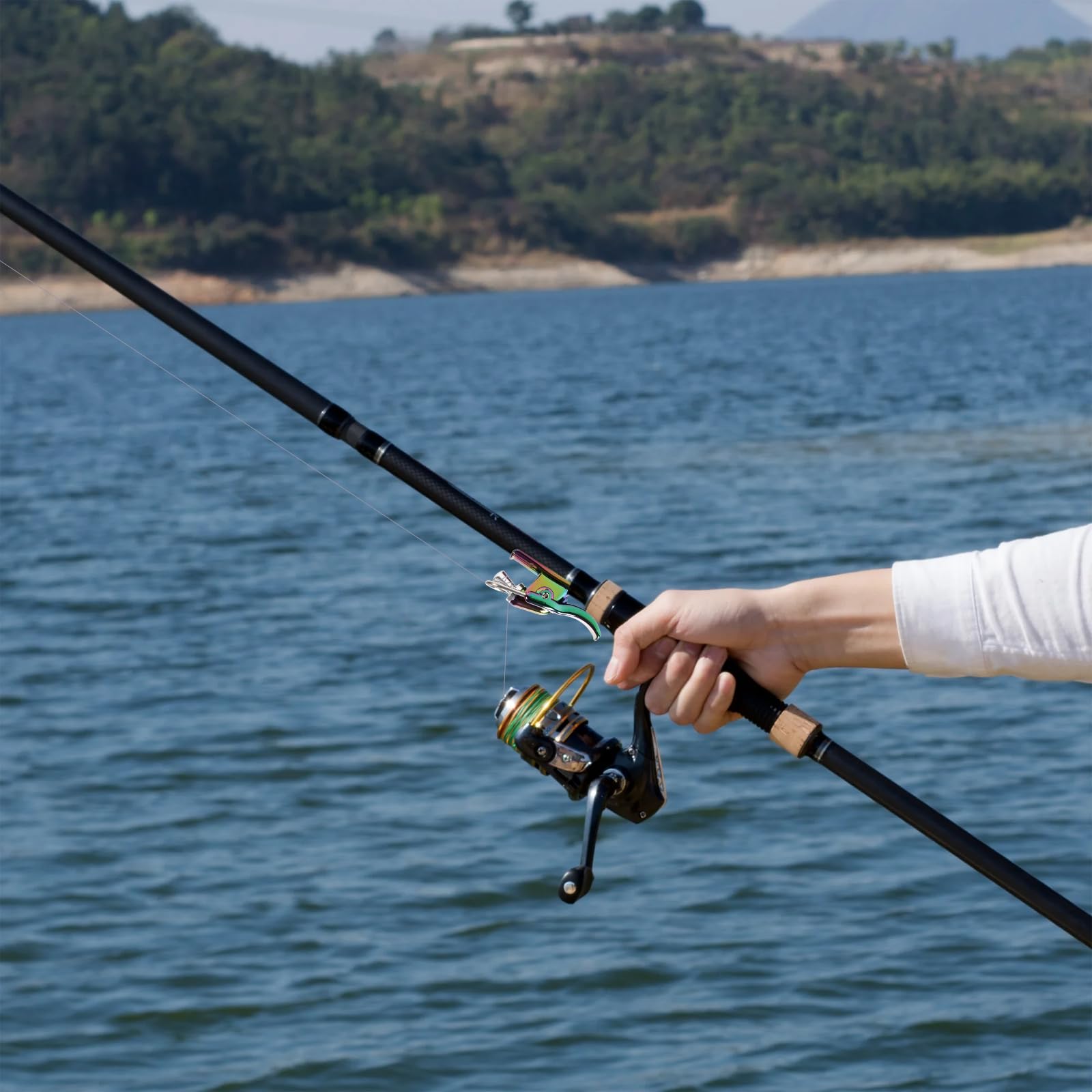 4 Pcs Sea Fishing Casting Trigger, Cannon Shape Surf Fishing Trigger aid Sea Fishing Casting Trigger with Thumb Button Fish Rod Bait Launcher Fixed Spool Casting Aid for Pole Rod Beach