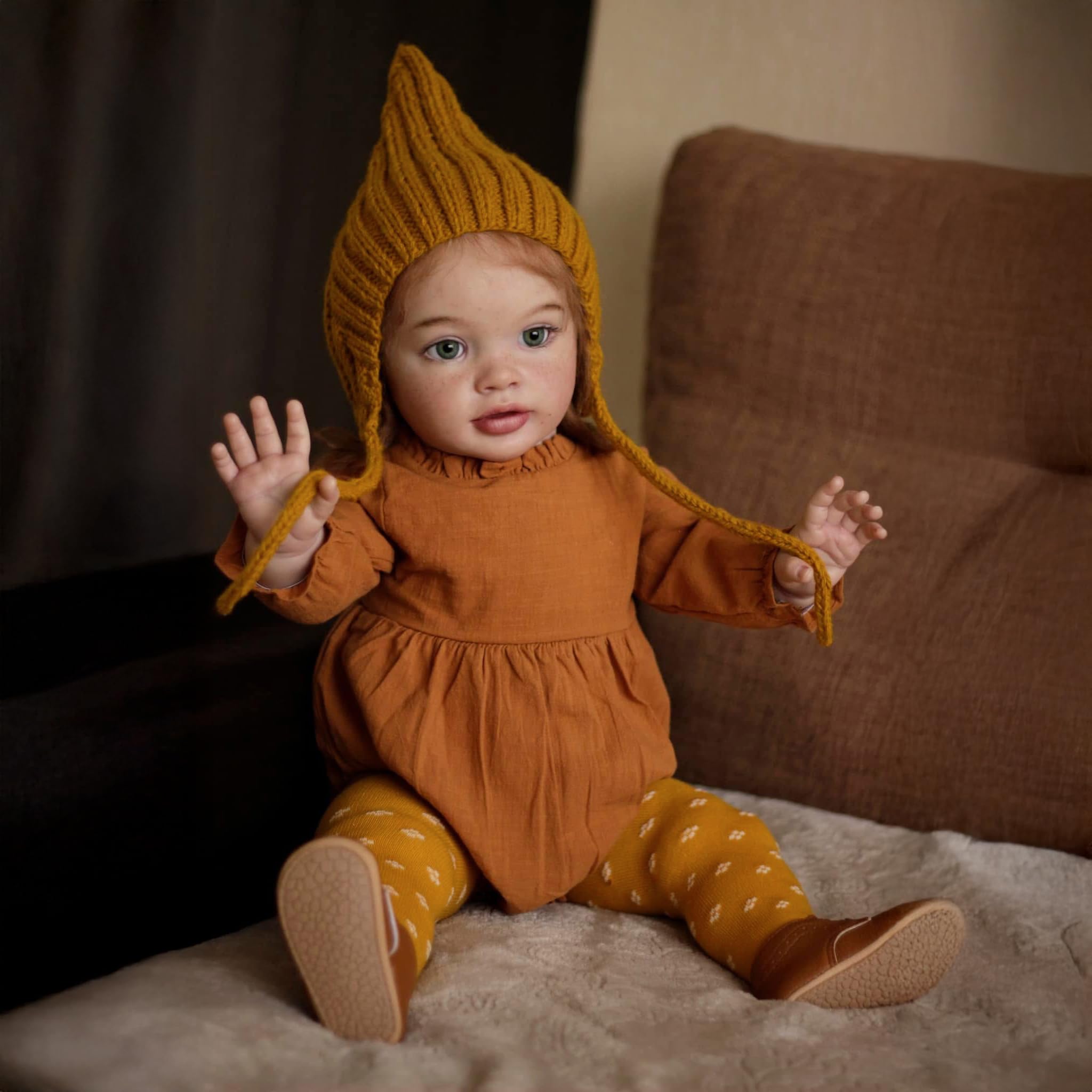 Anano Muñeca Reborn Toddler Gigante 70cm 26" Bebé Realista En Silicona con Pecas 3D Y Textura Piel De Recién Nacido Edición Coleccionista (Incluye Vestido Completo, Medias + Accesorios)