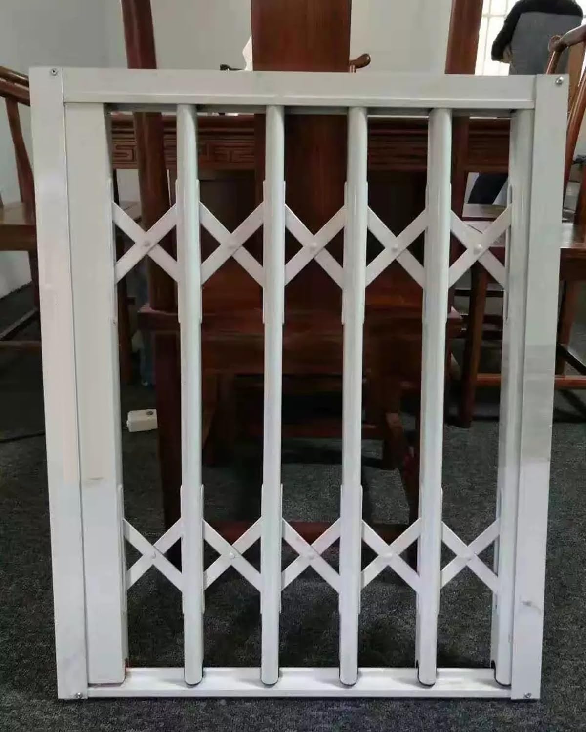 Barras de seguridad para ventanas correderas, evitan caídas y mejoran la seguridad, ideales para hogares y espacios comerciales