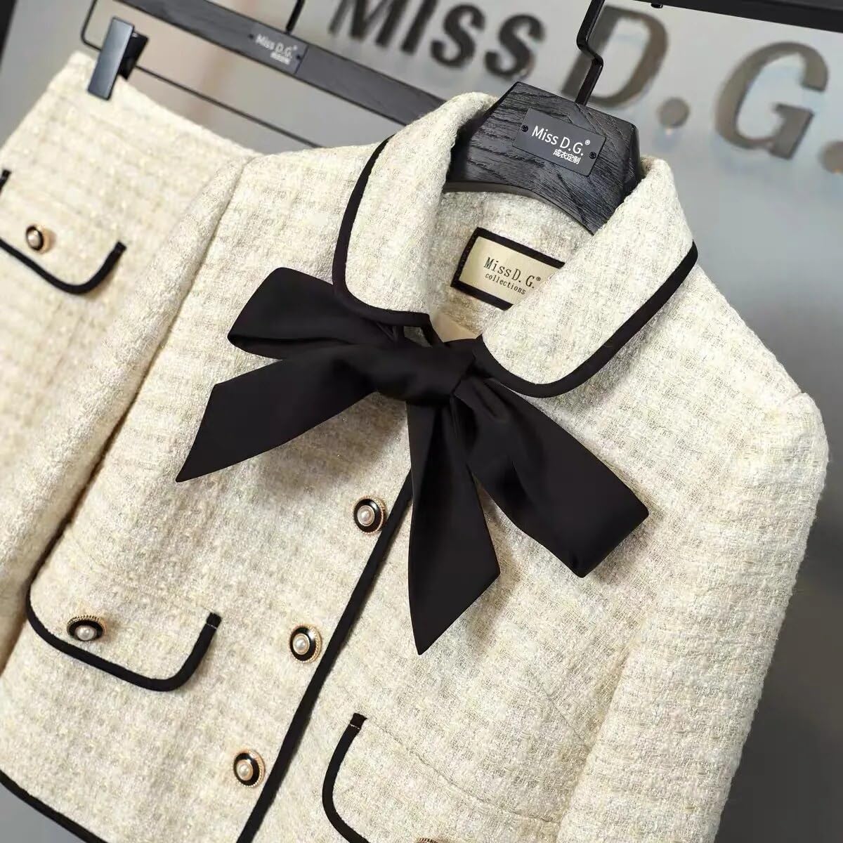 Damen-Tweed-weißer Anzug Jacke Mantel Oberteil und Rock Elegantes zweiteiliges Set passendes Outfit Winter-Jacquard-Kleidung