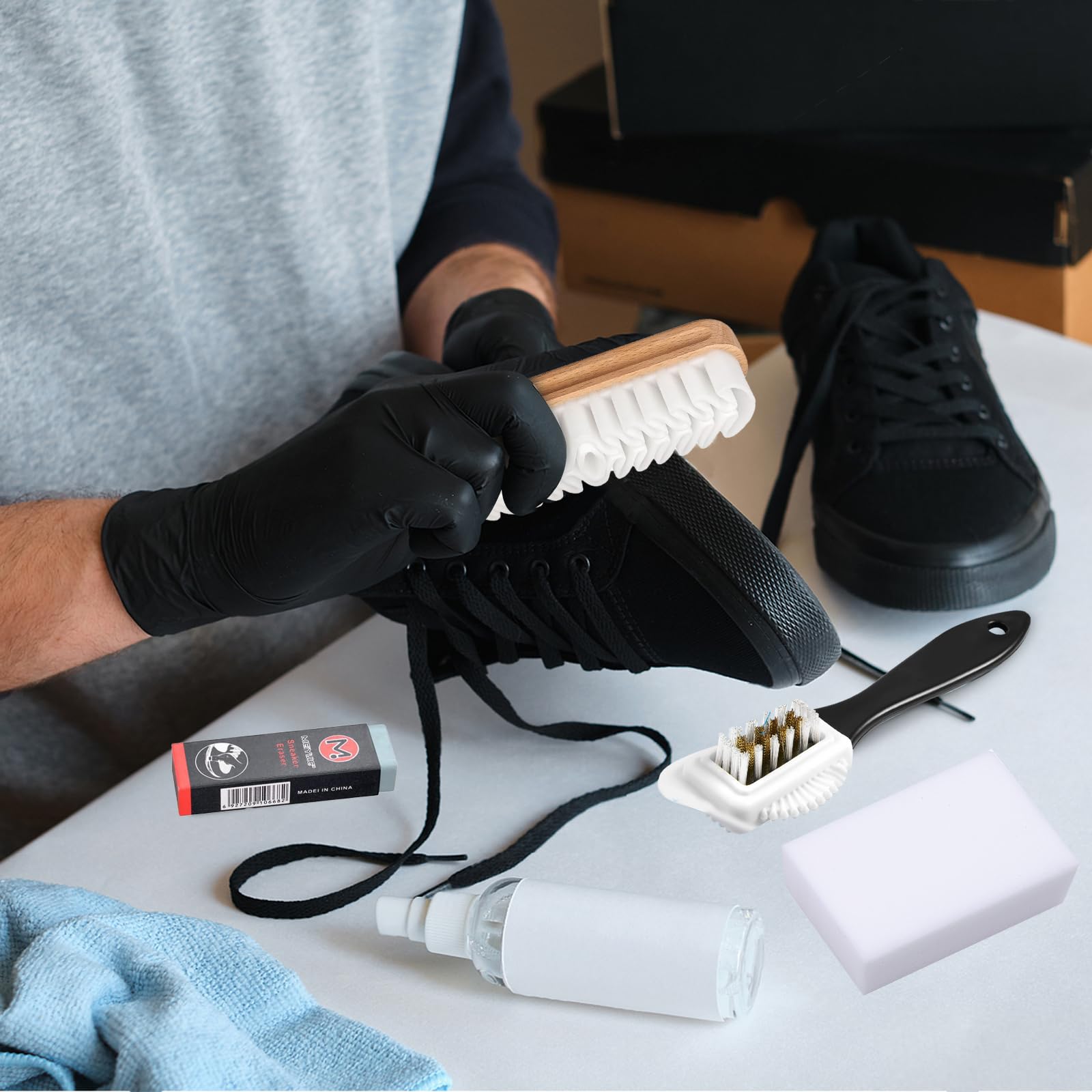 Brosse Chaussure Daim Cuir Nettoyage Brosse à Chaussures en Crêpe Brosse Cirage Chaussure Multifonction avec Gomme Daim Chaussure Nettoyage Kit pour Daim Nubuck Enlever la Saleté et Maintenance