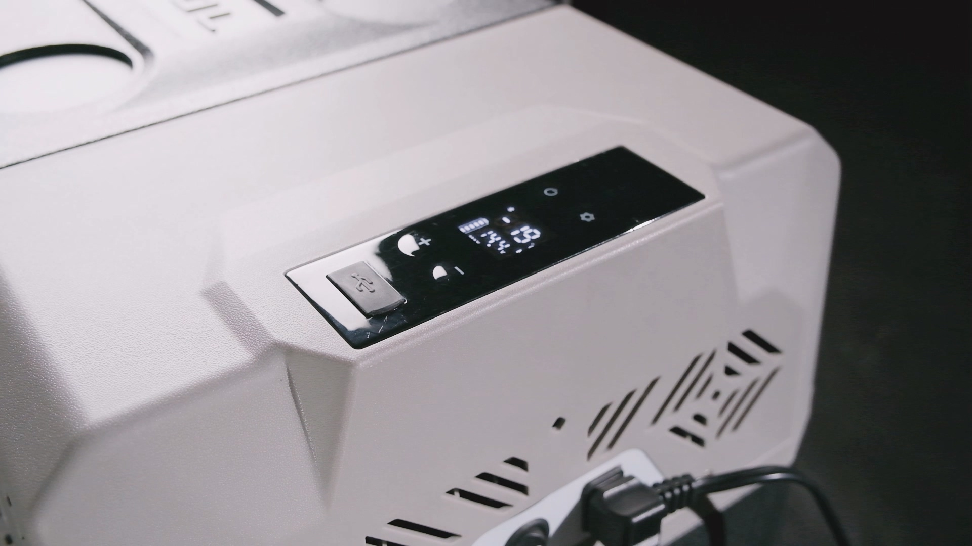 Amazon.com: Alpicool CX30 Portable Refrigerator 29 Quart(27.8