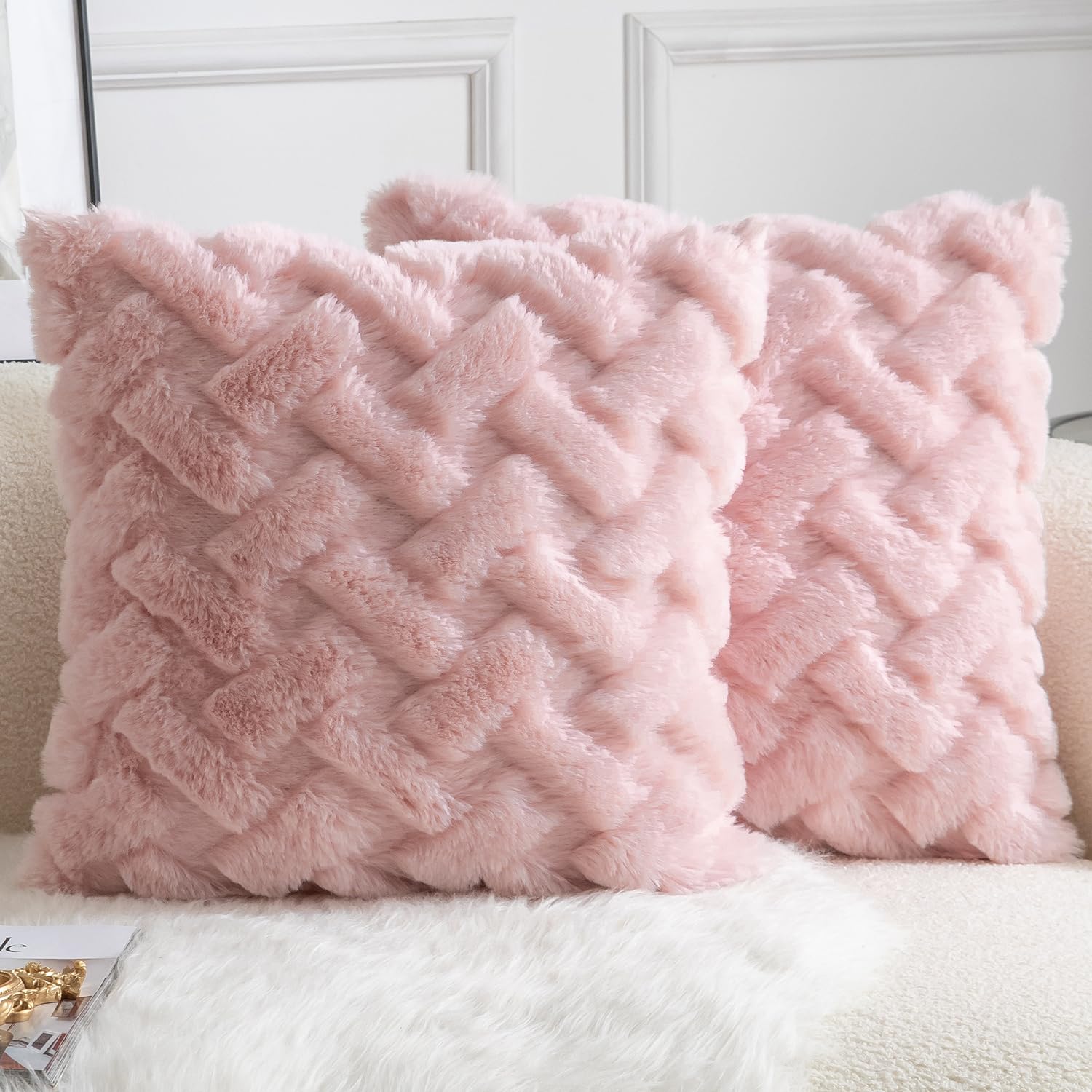 YAERTUN Set of 2 Decorative Cushion Covers Thick Plush Wool Pillows Covers Super Soft Luxury faux Rabbit Fur Velvet Throw Pillow Cases for Couch Sofa Bed Living Room 24x24 Inch 60x60 cm Pink