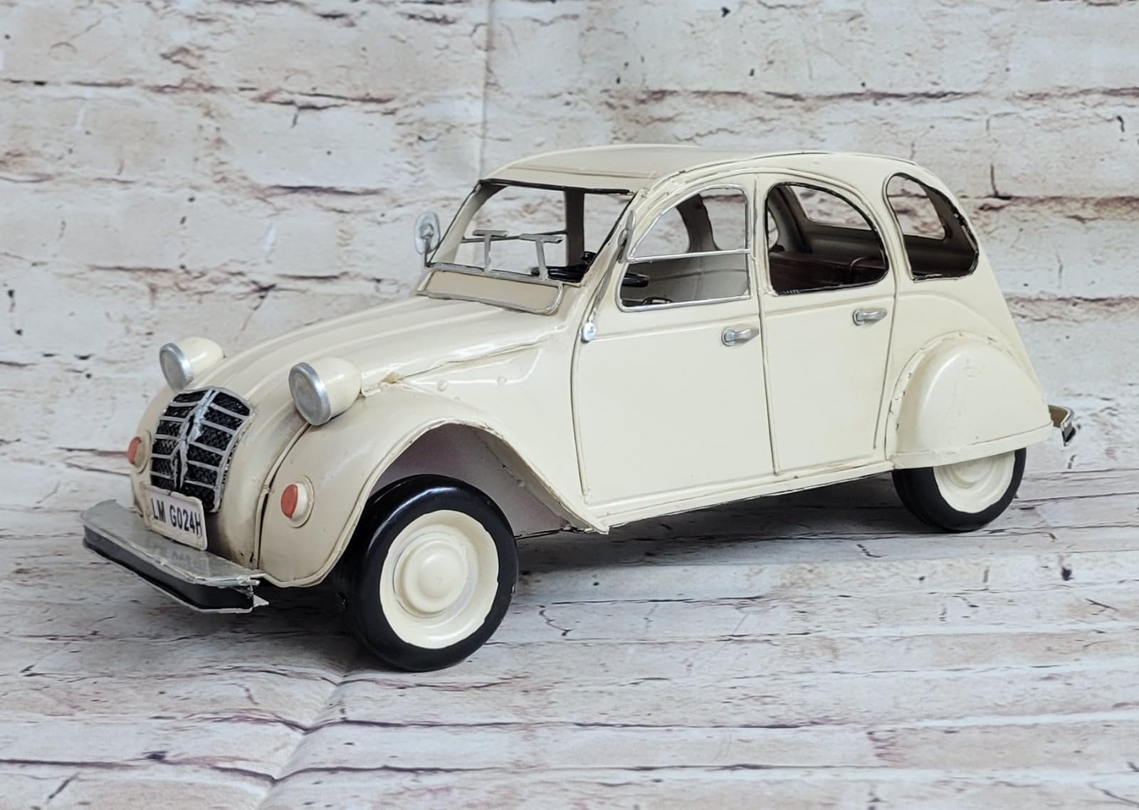 Amazon.com: Collectible Classic: 1948-1990 Citroën 2CV Toy