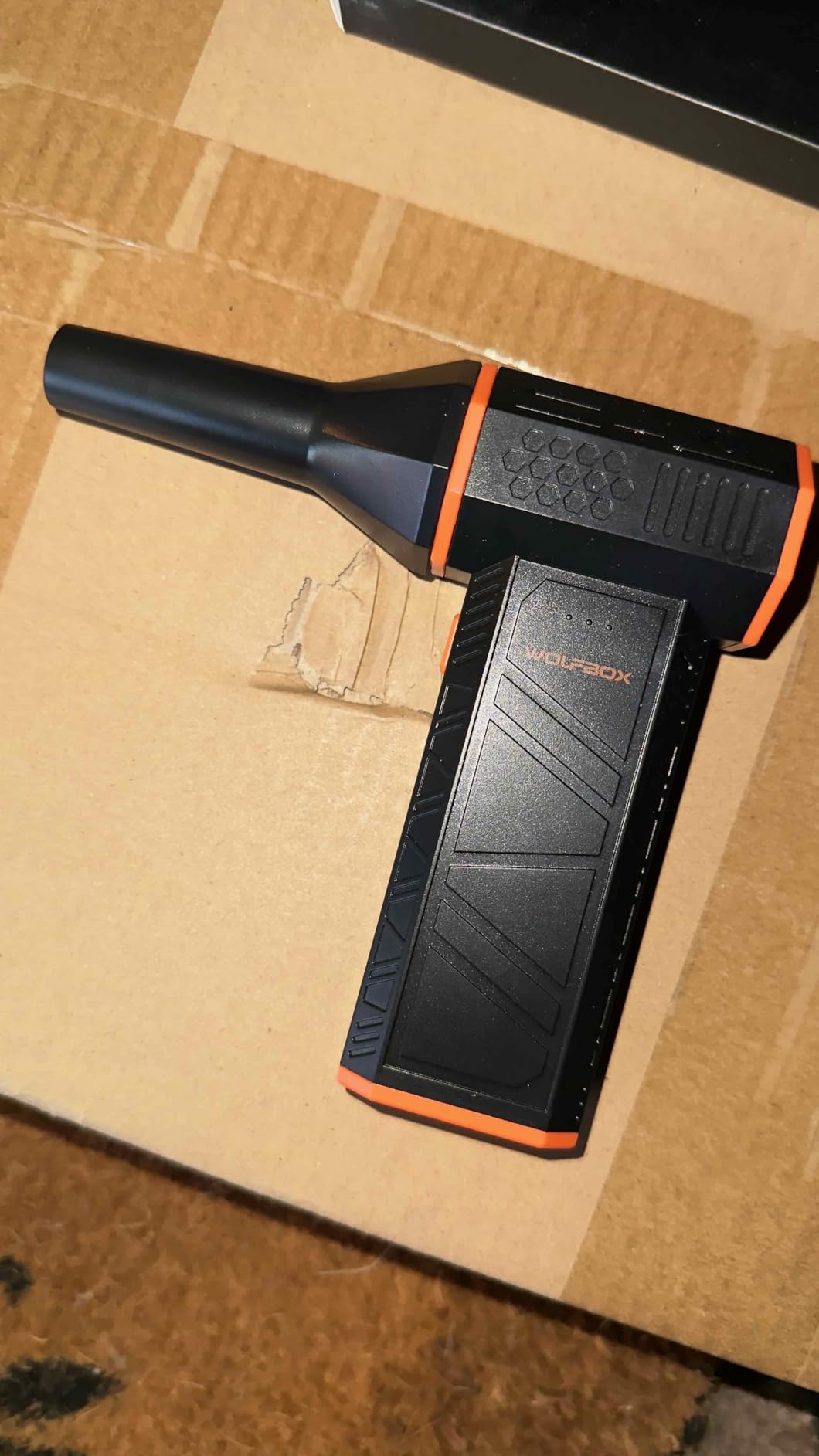 WOLFBOX MF50 Compressed Air Duster-110000RPM Super Power Cordless Air Duster, 3-Gear Adjustable Mini Blower with Rechargeable Battery, Dust Blower for Computer, Keyboard, House, Outdoor and Car photo review