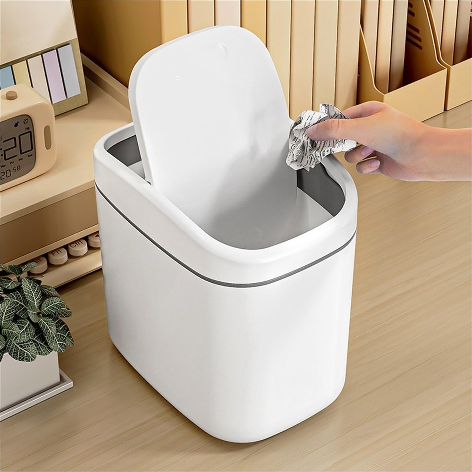 1 Uds. Papelera for escritorio pequeño Mini cubo de basura plástico con cubierta batidora for el hogar y la Oficina contenedores limpieza del para Basura(White)