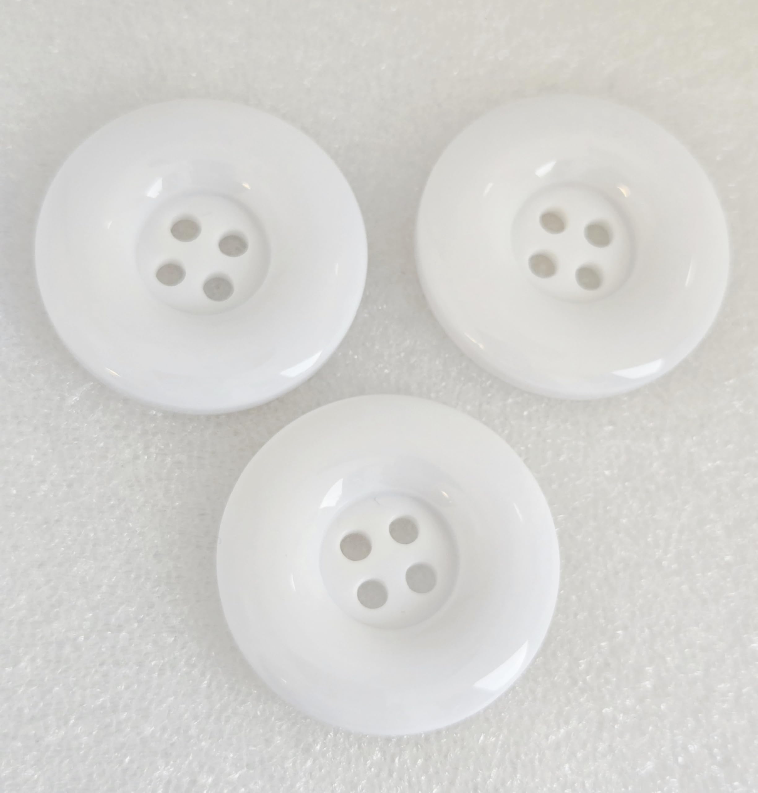 MajorCrafts 10pcs 38mm 4 Holes Large Round Resin Thick Edge Rimmed Sewing Buttons (White)