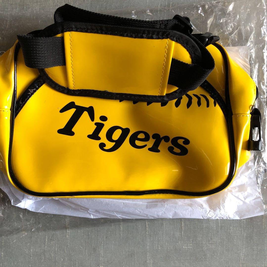 Amazon.co.jp: 阪神タイガース 限定 非売品 エナメルバッグ イエロー