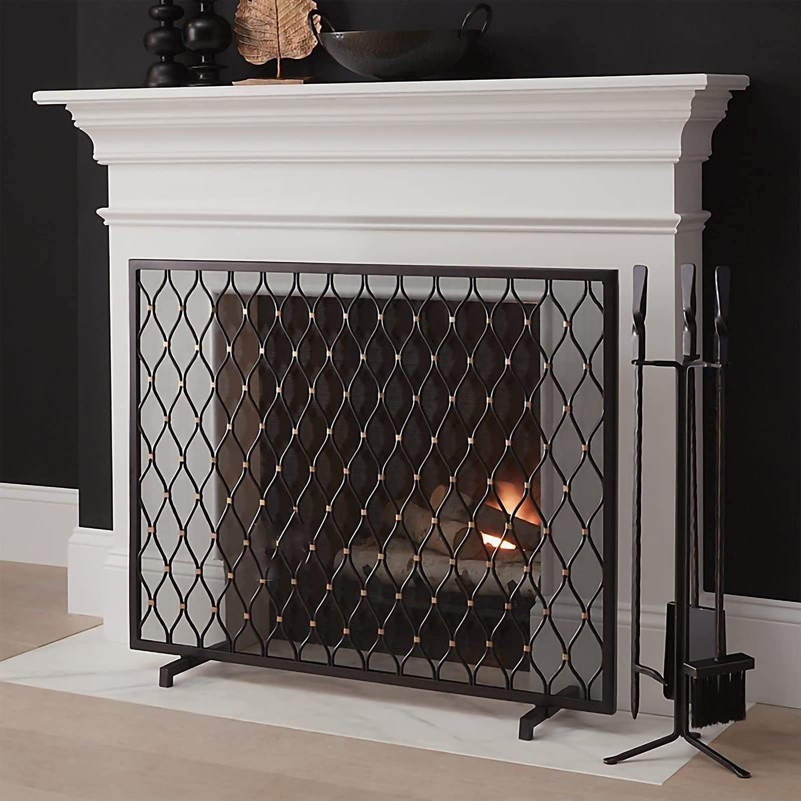Parafiamma per Camino in Ferro a Pannello Singolo, parafiamma autoportante Robusta Struttura in Ferro battuto, cancello parascintille con Rete Metallica Decorativa (Nero 98 x 23 x 78 cm) Needed