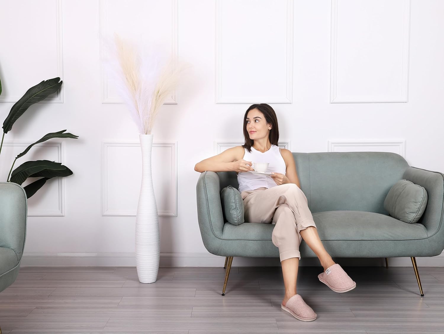 Leewadee Decorative Tall Floor Vase for Living Room Decor, 34 inches, White, Resin - Image 2