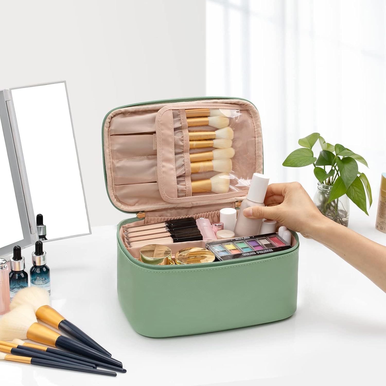 Travel Makeup Bag - Image 4
