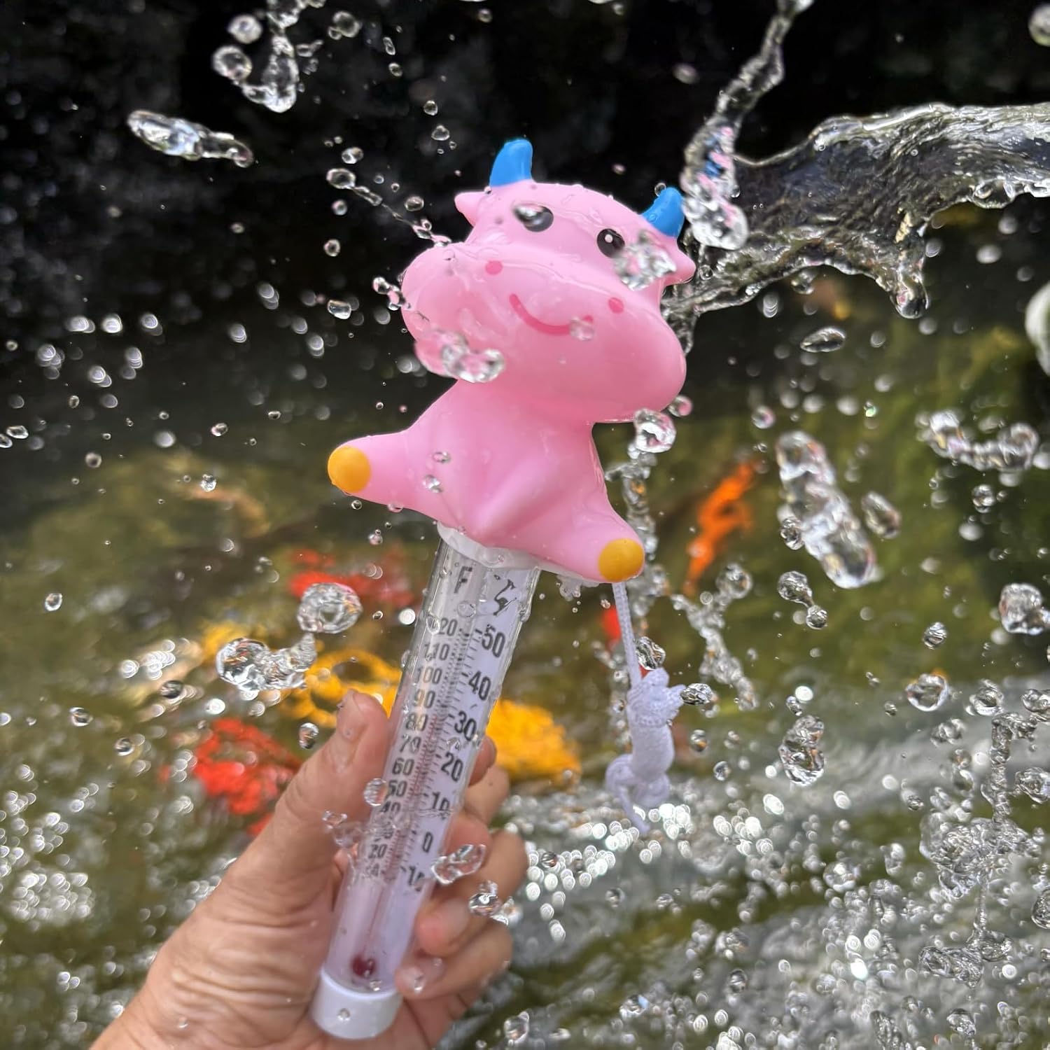 Cartoon Pink Cow Floating Pool Thermometer, Cute Dairy Calf Cow Thermometer Water Temperature Gauge with String for Indoor &Outdoor Swimming Pool,Bath Accessories,Ice Tub Decor