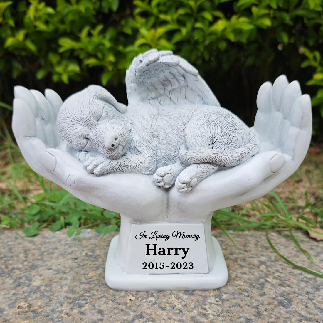 HJHHARTSPACE Personalized Pet Dog Grave Markers Angel Dog Statue Memorial Stone Sleeping in God's Hands, Dog Pet Headstone Garden Tombstone，in Loving