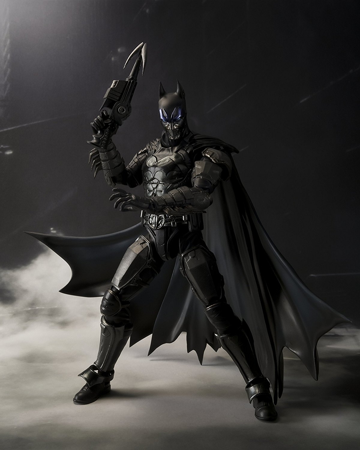 【未開封】 S.H.フィギュアーツ バットマン 塗装済み可動フィギュア Amazon.co.jp: S.H.フィギュアーツ バットマン INJUSTICE ver. : おもちゃ