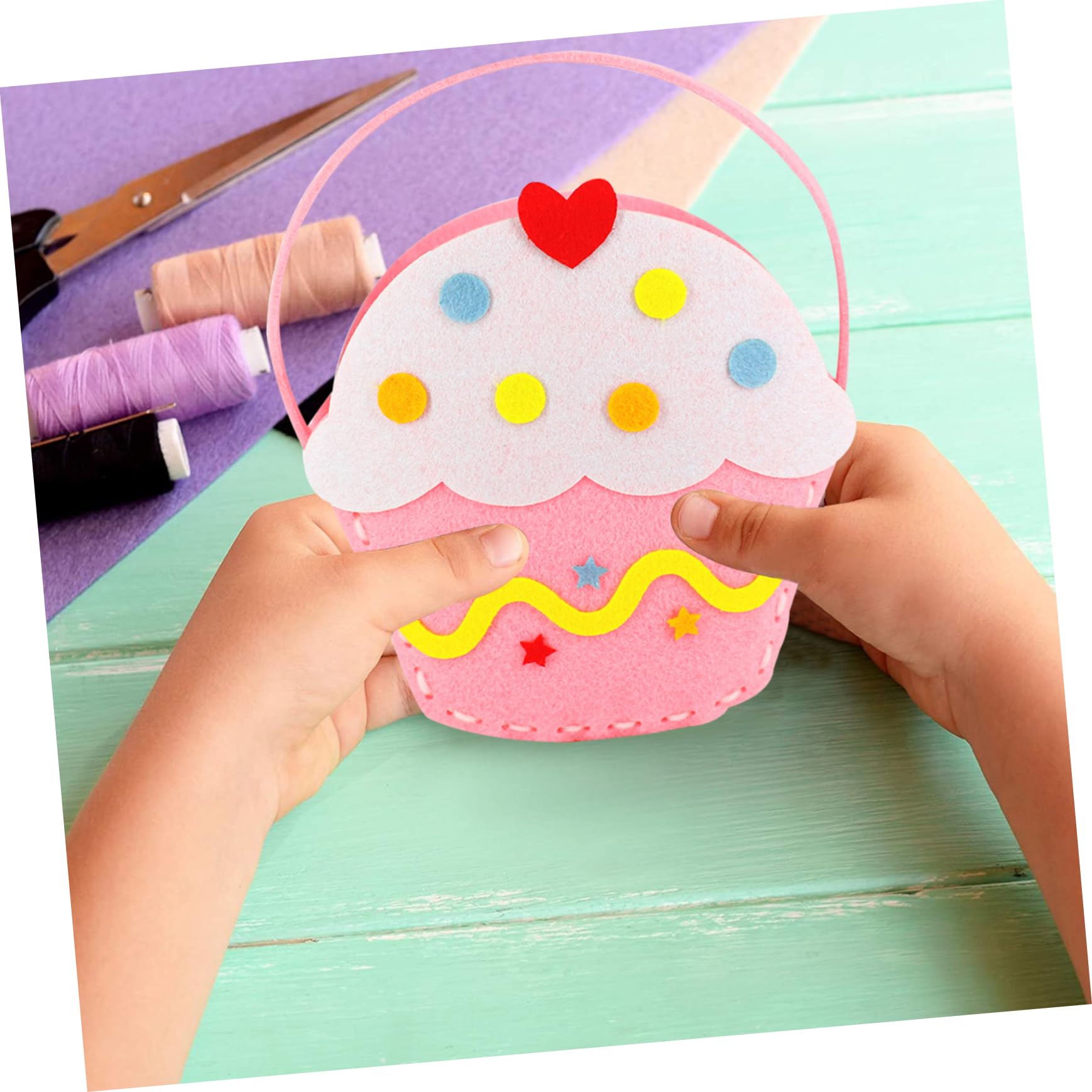 SOIMISS Kit de Bolsa de Fieltro para Niños 5 Piezas de Material No Tejido, Seguro y Fácil para Aprender a Coser y Mejorar Habilidades Manuales Estilo Aleatorio