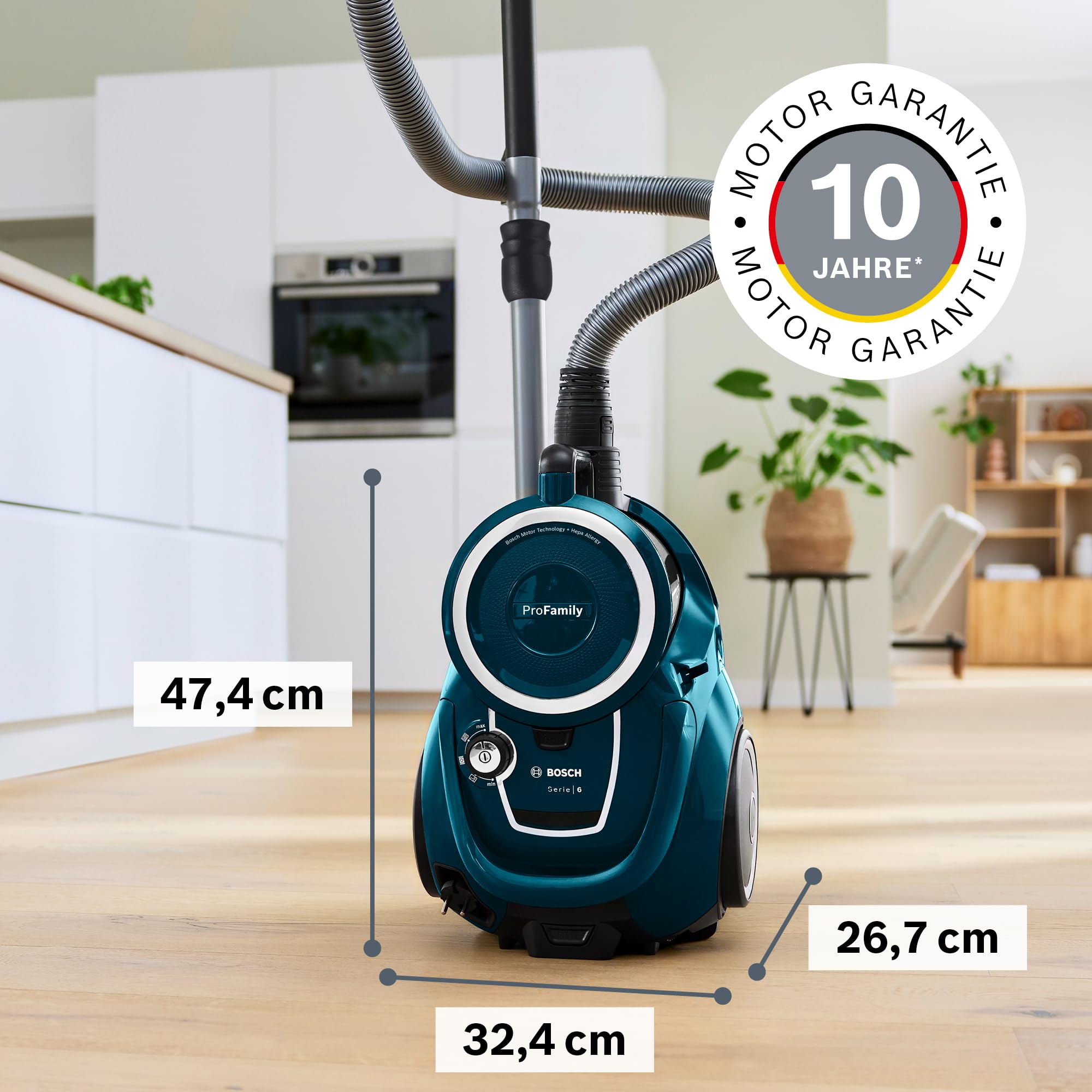 Bosch Staubsauger beutellos Serie 6 ProFamily BGC41XFMLY, ideal für Allergiker, Hygiene-Filter, 10 J. Motorgarantie, Spielzeugfalle, XXL-Polsterdüse, XXL-Fugendüse, hohe Saugkraft, leise, 750 W, blau