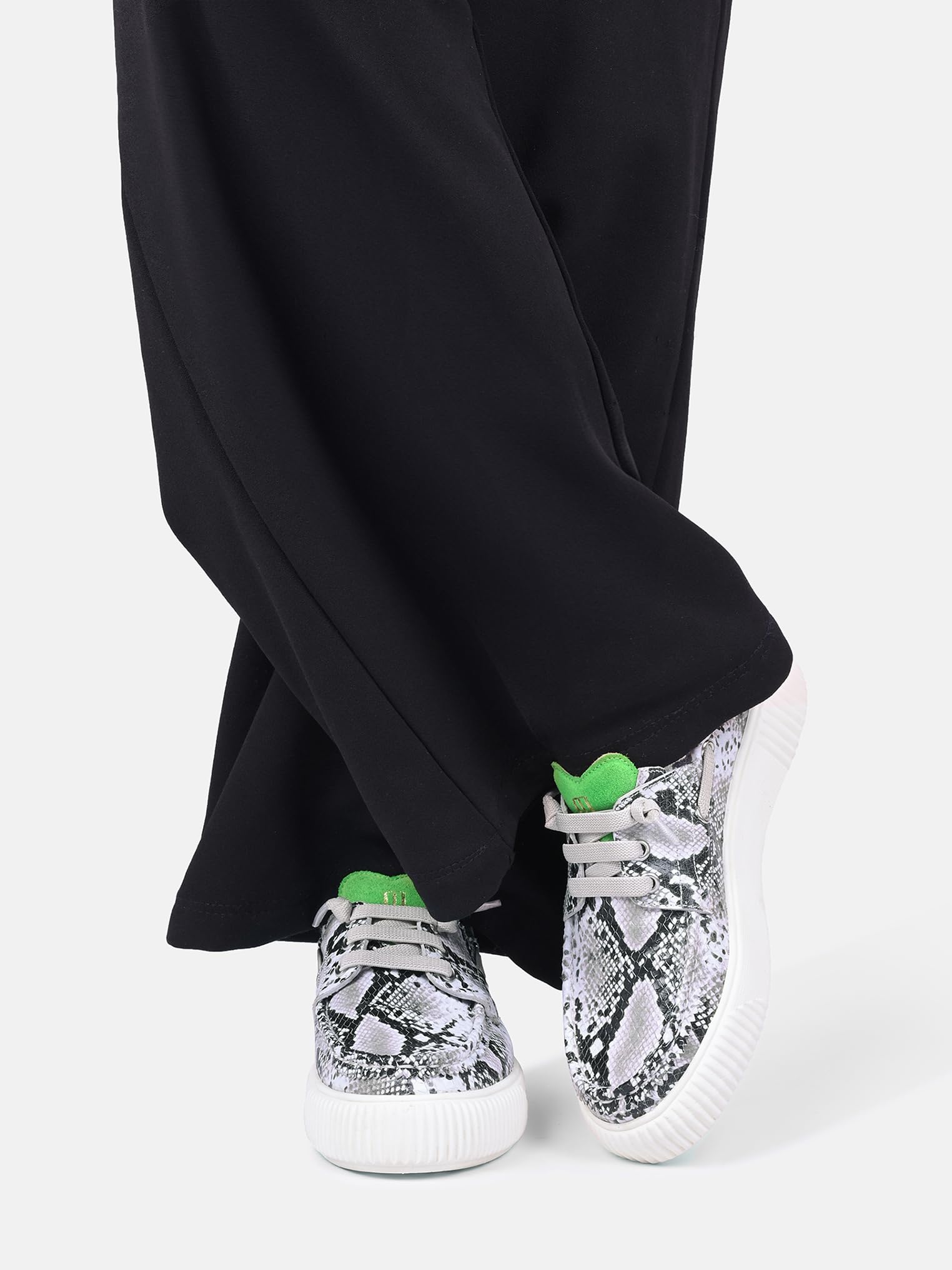 CRICKIT® Halbschuh Damen Tina | Slip-On Bootschuh für Damen aus 100% Leder mit herausnehmbarer Innensohle
