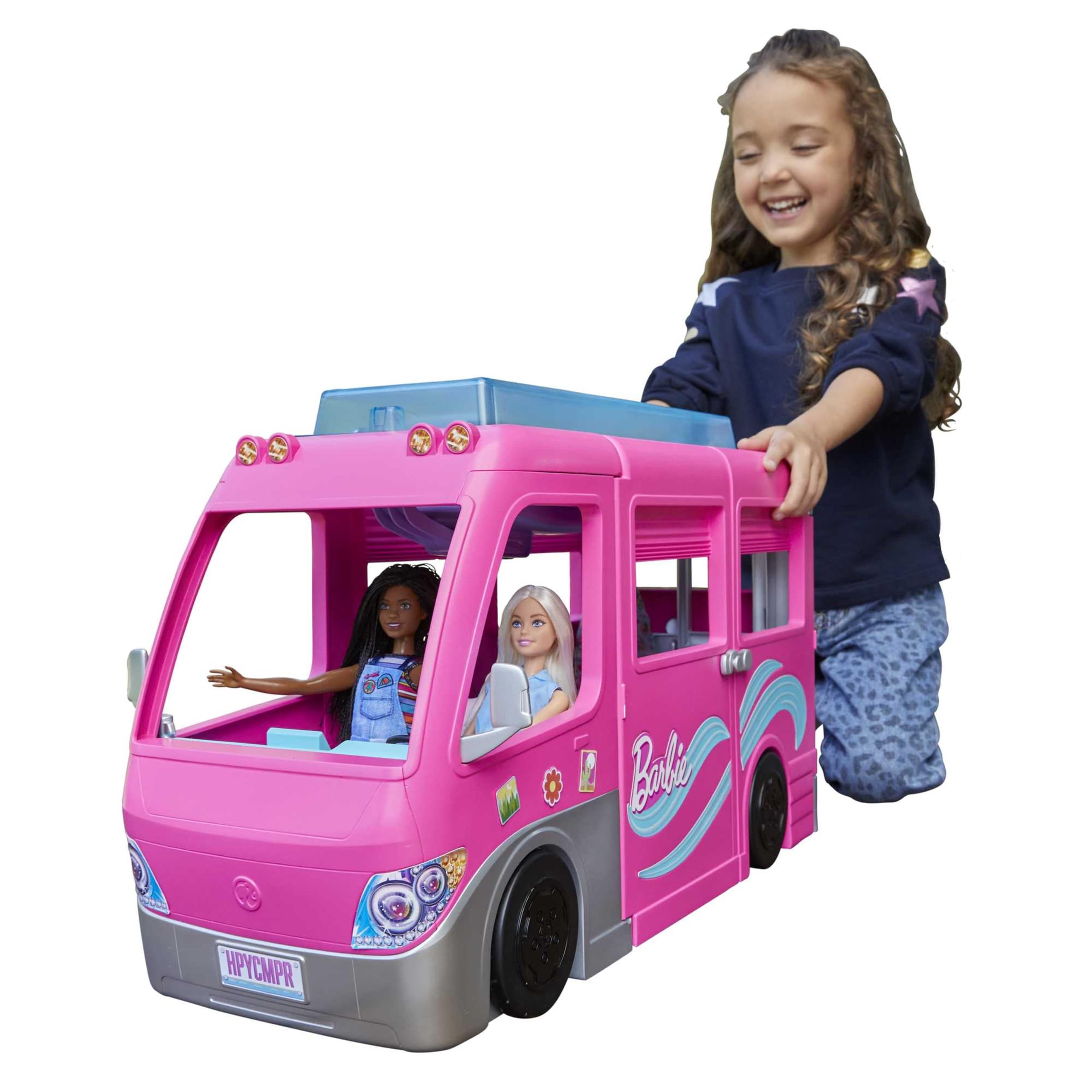Barbie Camping-​Car Transformable, avec 7 Zones de Jeu Et 60 Accessoires Inclus, Comprend Toboggan, Piscine, Pick-​Up, Et Bateau pour Poupées, 76 cm, Jouet pour Enfant de 3 Ans et Plus, HCD46