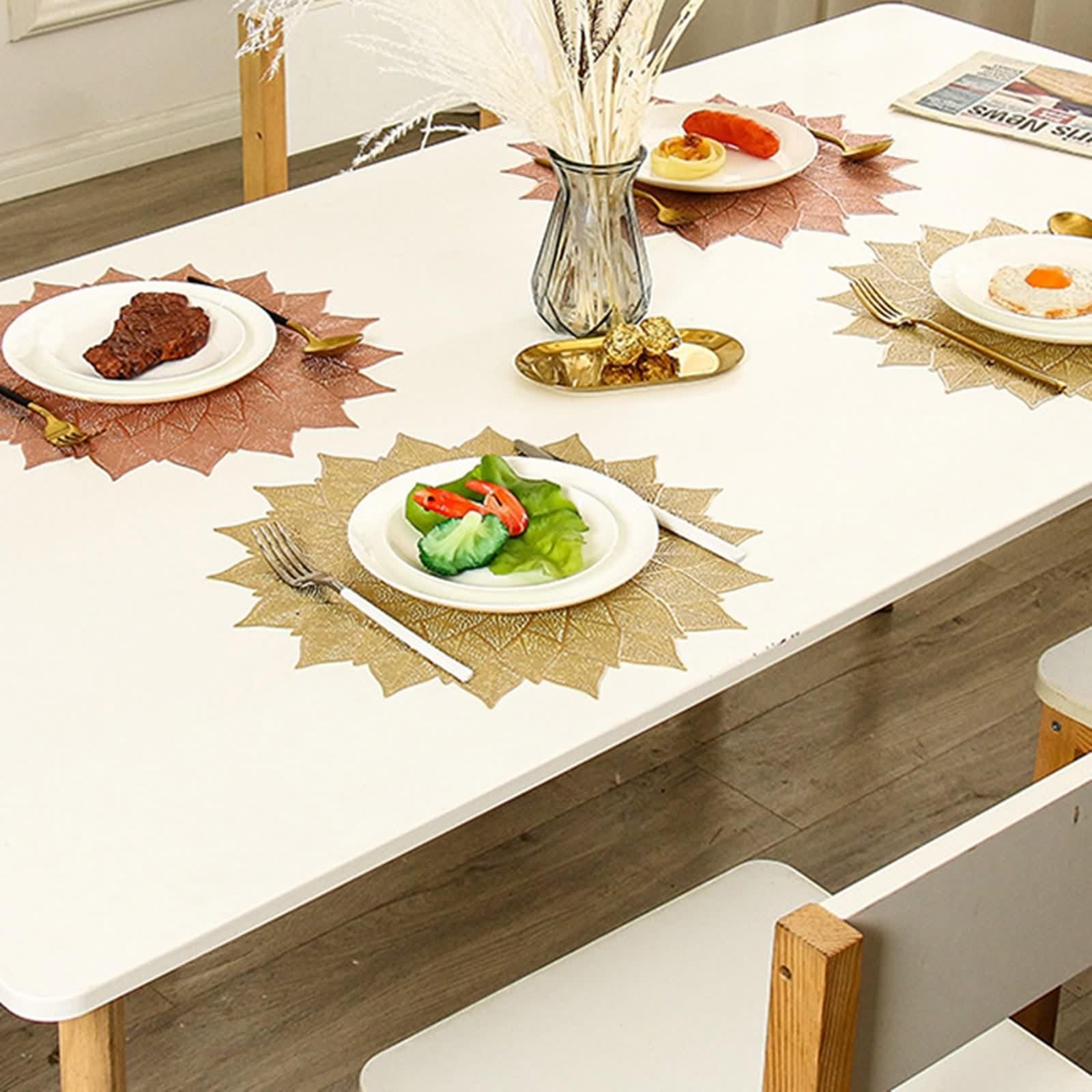 Placemats for Dining Table Gold, Set de Table Lot de 10 Motif de Fleur À Feuilles Creuses PVC sous Assiette 38cm
