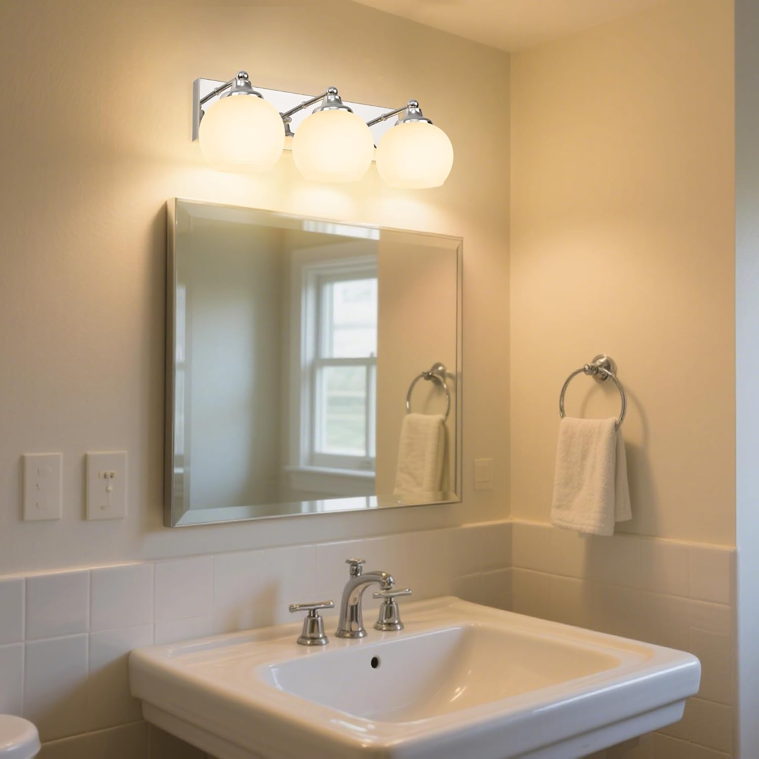 Chrome Bathroom Light Fixtures, Vanity Light Over Mirror, Chrome Vanity Lamp with Clear Globe Glass (Chrome & Frosted Glass)