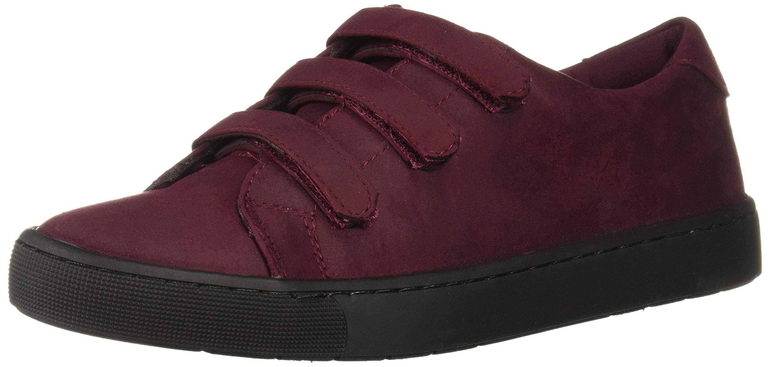 Easy StreetWomen's Strive Sneaker