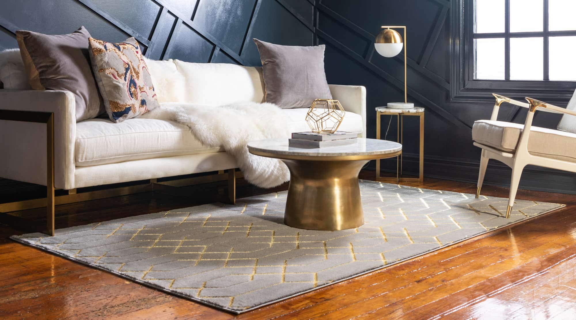 Unique Loom Marilyn Monroe Glam Collection Area Rug - Trellis (5' x 8' Rectangle, Gray Gold/ Gold)