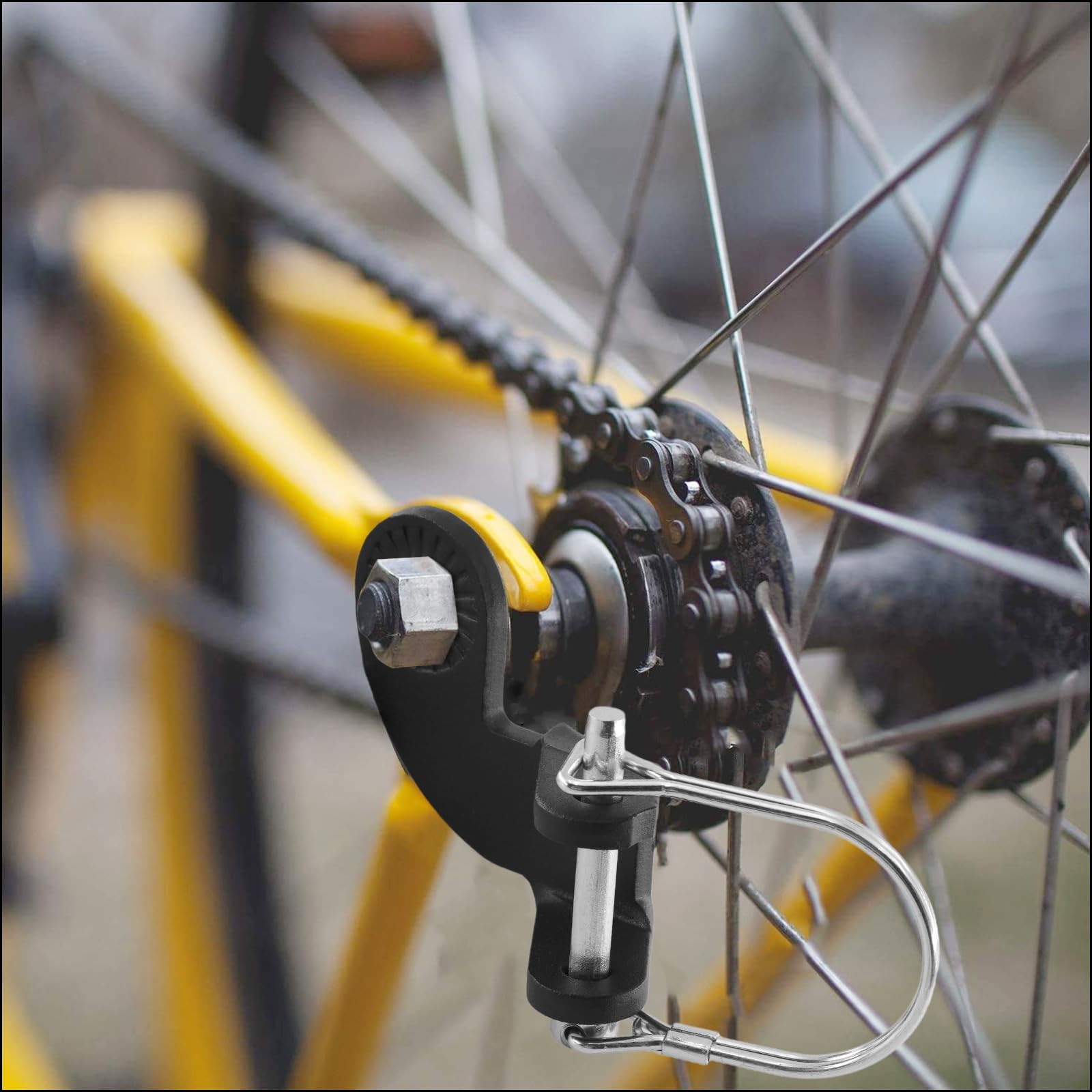 Portabici da gancio traino: come installarlo con le norme 2025