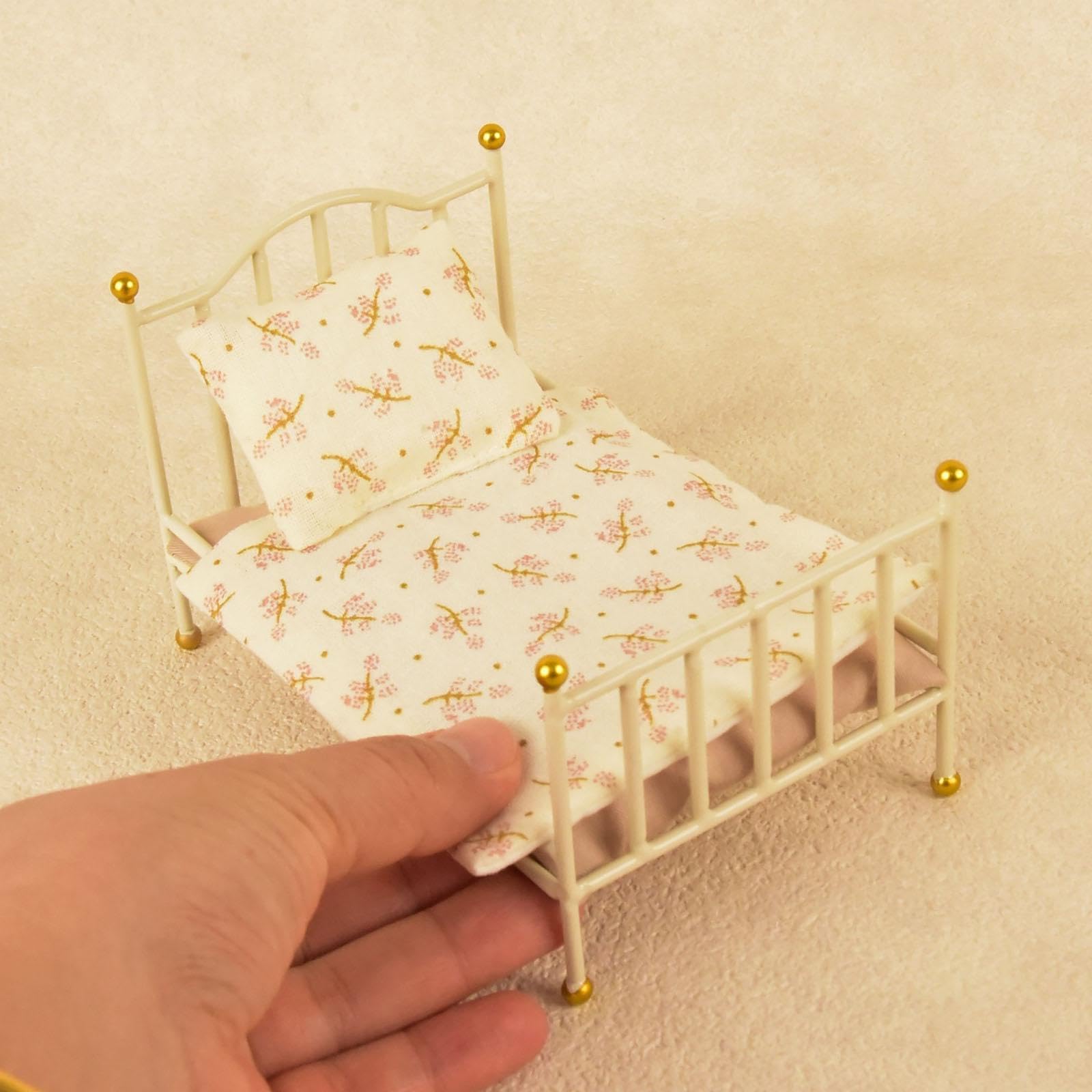 Milageto Mobilier de maison de poupée miniature, lit, décor micro-, mini-ornements, accessoires de maison de poupée, modèles de meubles de chambre à, Blanc