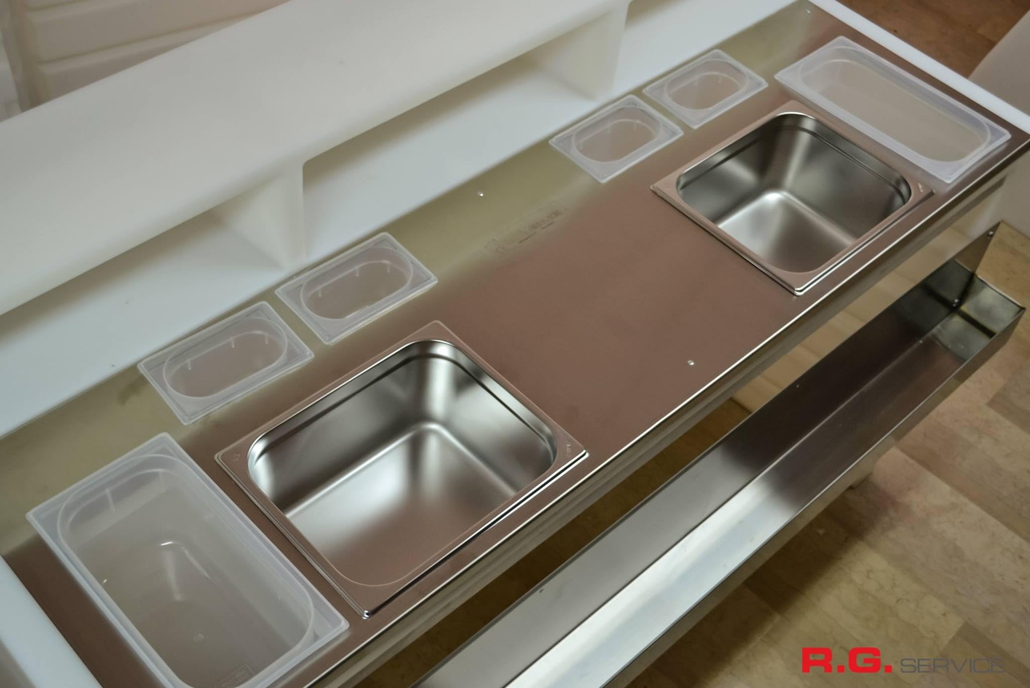 Bancone Bar Bartolomeo per esterno con Cocktail Station attrezzata con piano in acciaio, vaschette, speed rack e Kit di Illuminazione LED con Telecomando - Postazione Cocktail Bar -