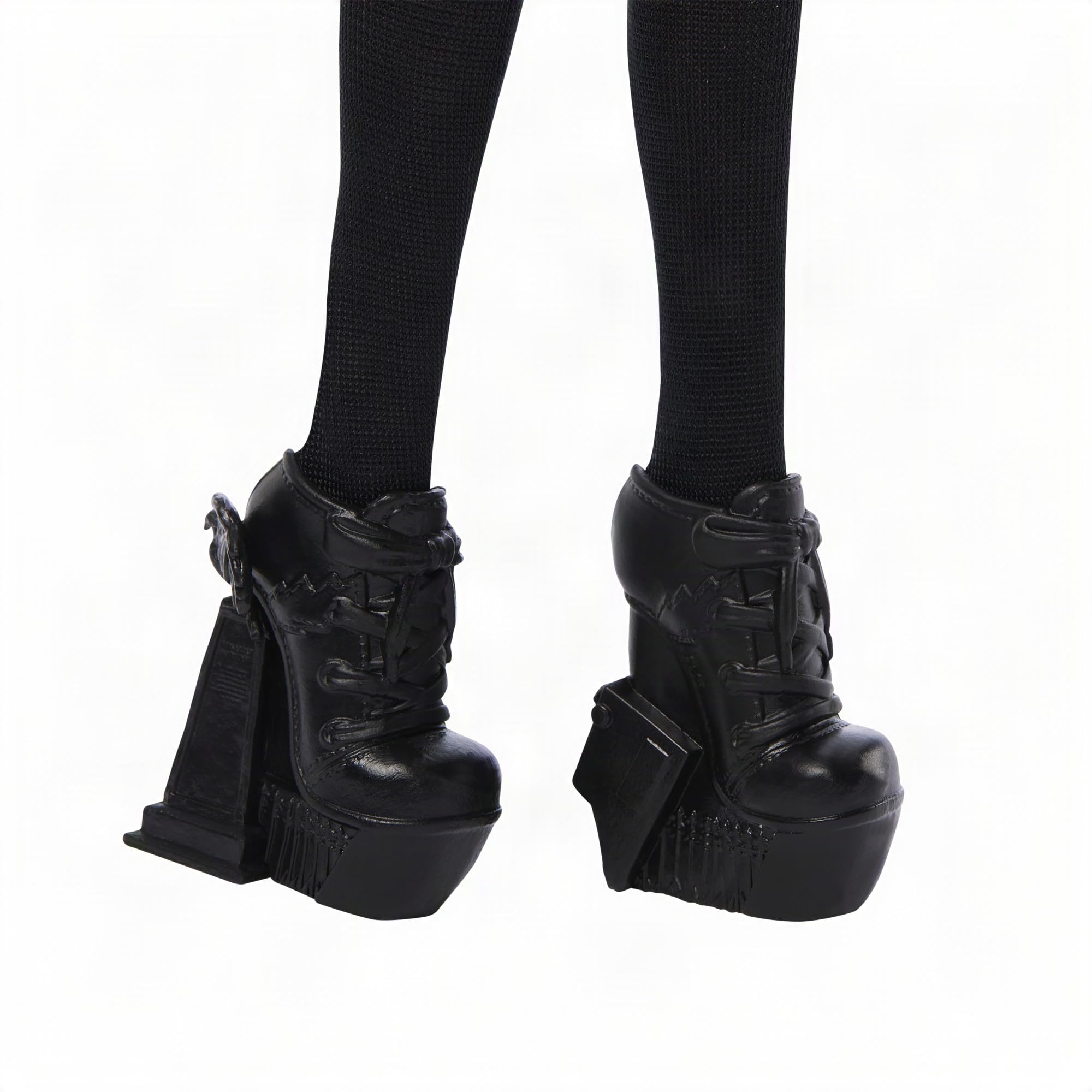 Monster High x Wednesday Addams poupée en robe noire