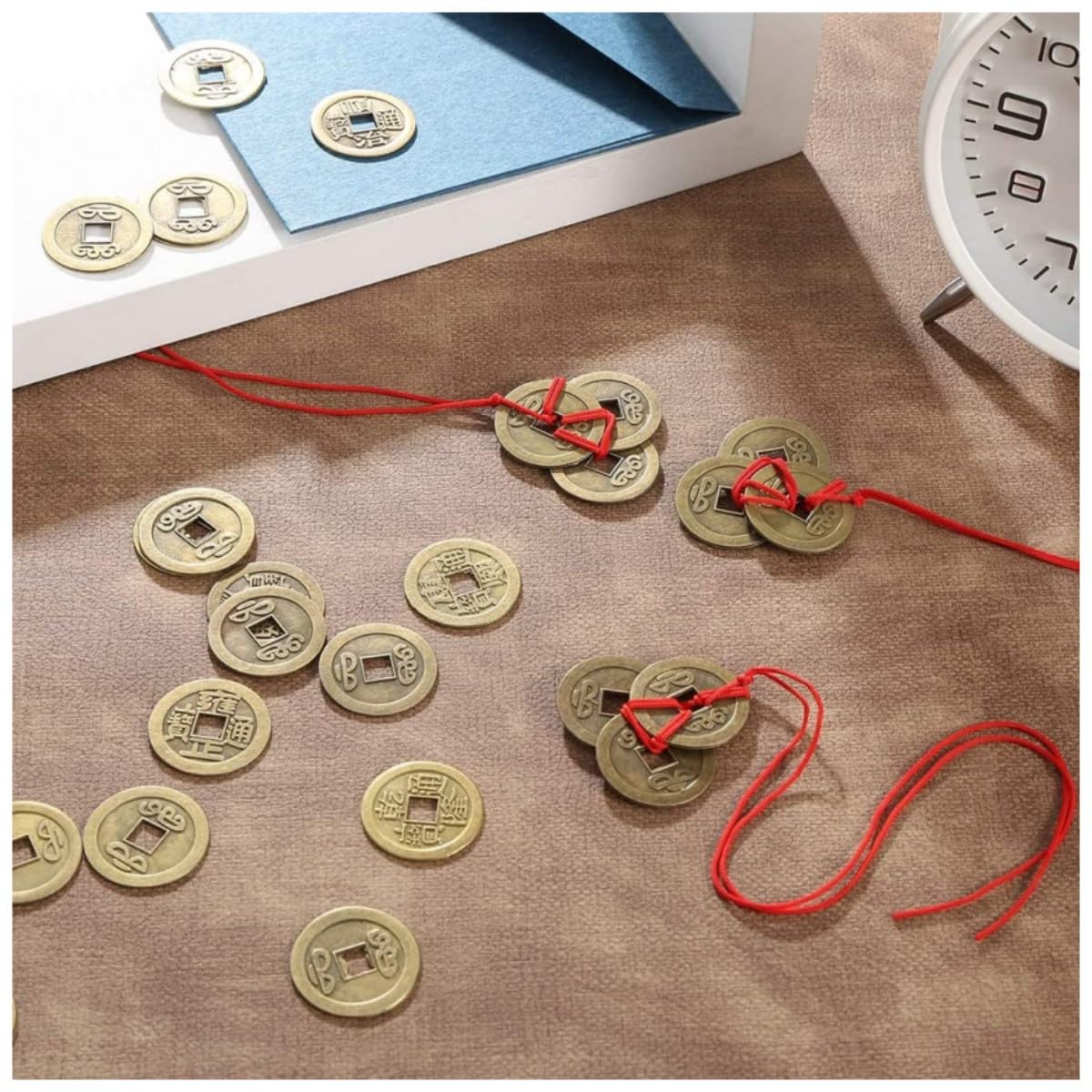 Confezione da 8 monete cinesi Feng Shui con nodo rosso Enless decorazione per ricchezza e successo Capodanno cinese 5 monete imperatore soldi decorazioni per casa e ufficio