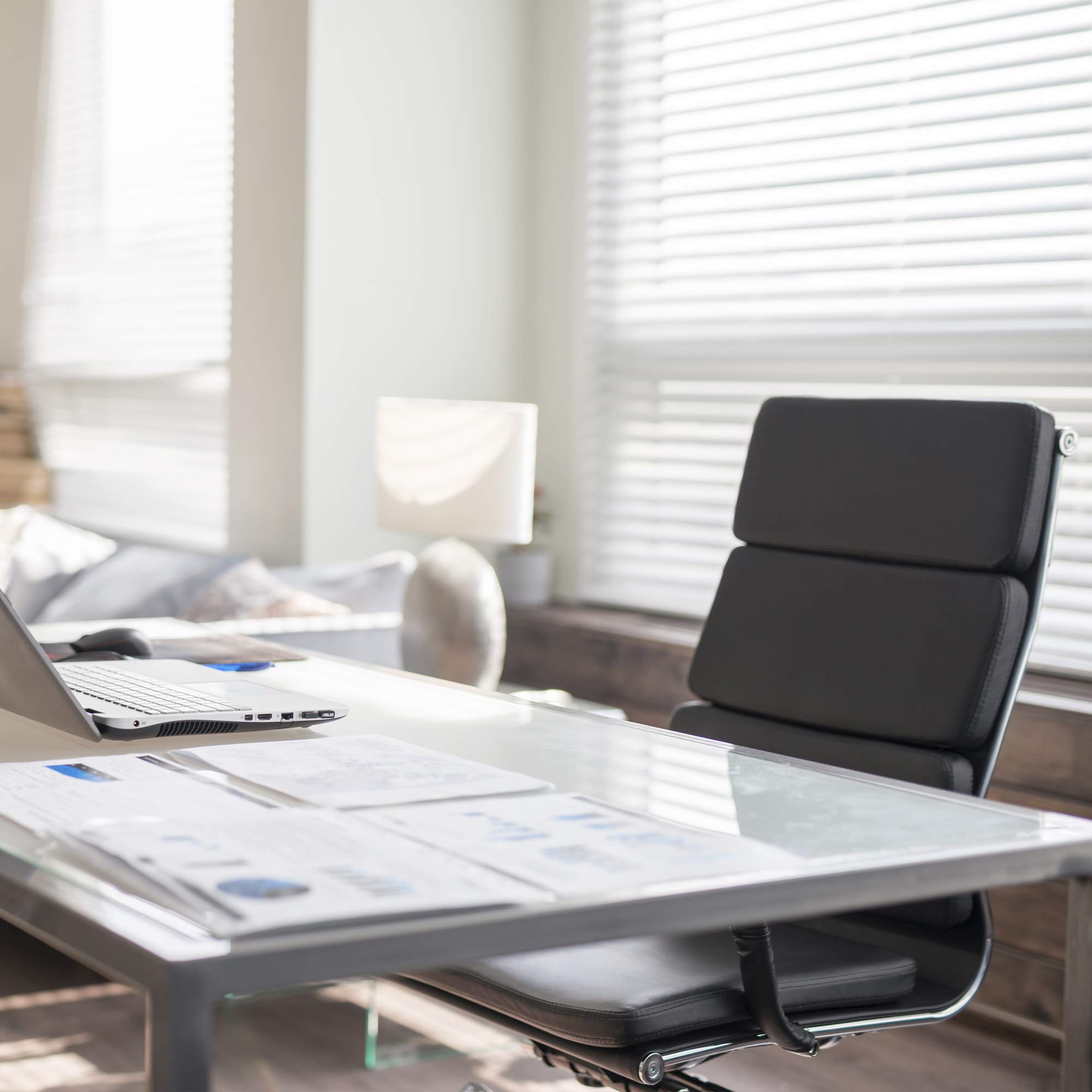 VS Venta-stock Sillón de Oficina Morgan reclinable Negro, Piel sintética, Silla ejecutiva con reposacabezas y conjín engrosados, Altura Ajustable, Diseño ergonómico