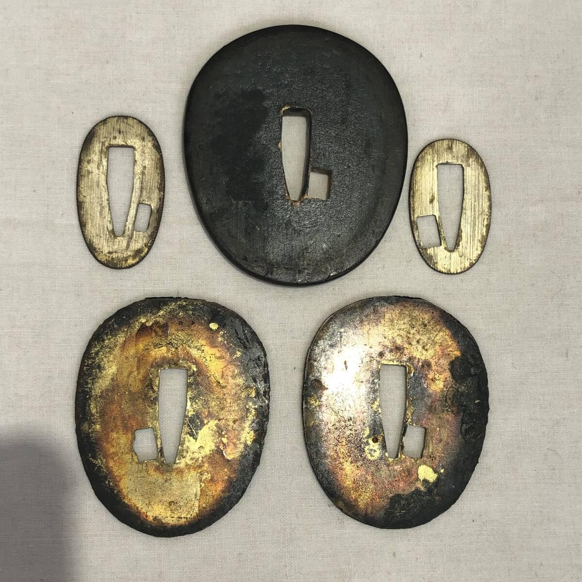 Amazon.co.jp: 旧日本軍海軍 軍刀 鍔と切羽セット 刻印なし : おもちゃ