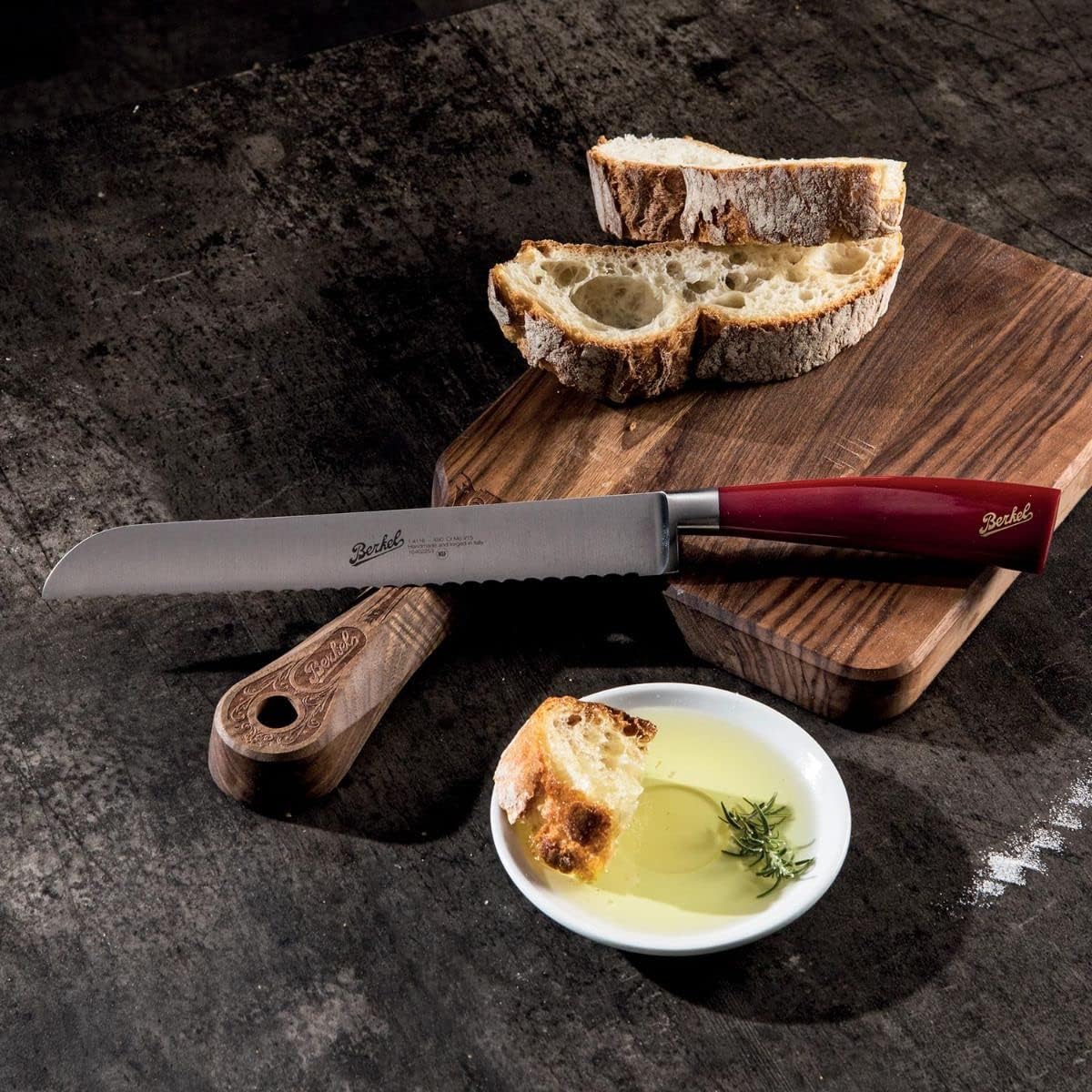 Berkel Elegance Bread Knife | 8.5" Stainless Steel Blade | Elegant Cutlery for Home & Kitchen | Made in Italy (Red)