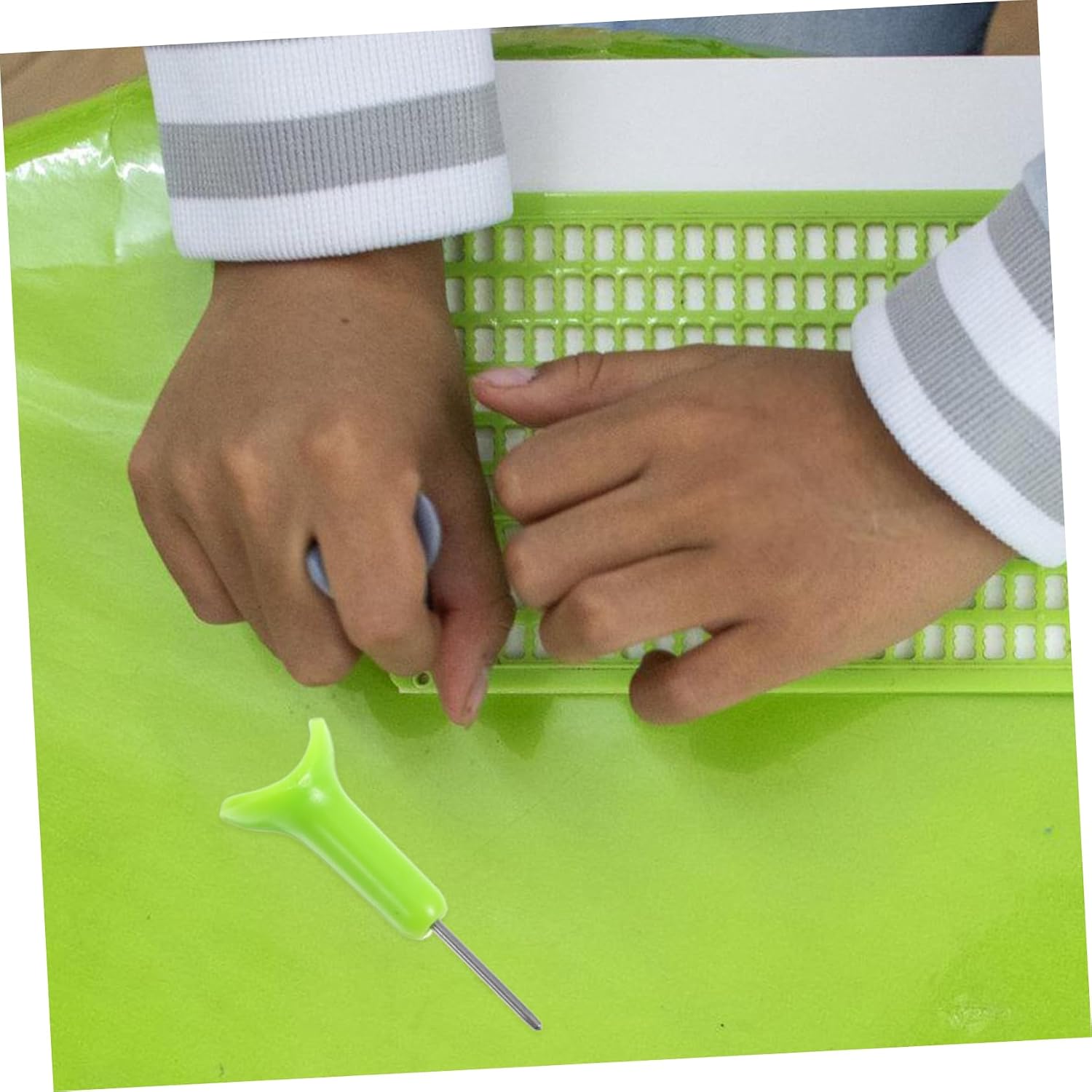 3pcs Portable Braille Writing Tool for Beginners Ergonomic Assist Stylus with Saddle Shape Design for Home and Classroom Learning Lightweight and Compact for Easy Use