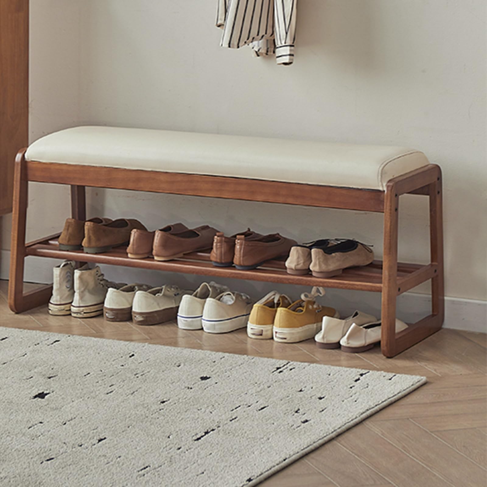 Banc d'entrée en bois de ferme pour sublimer le couloir et la chambre