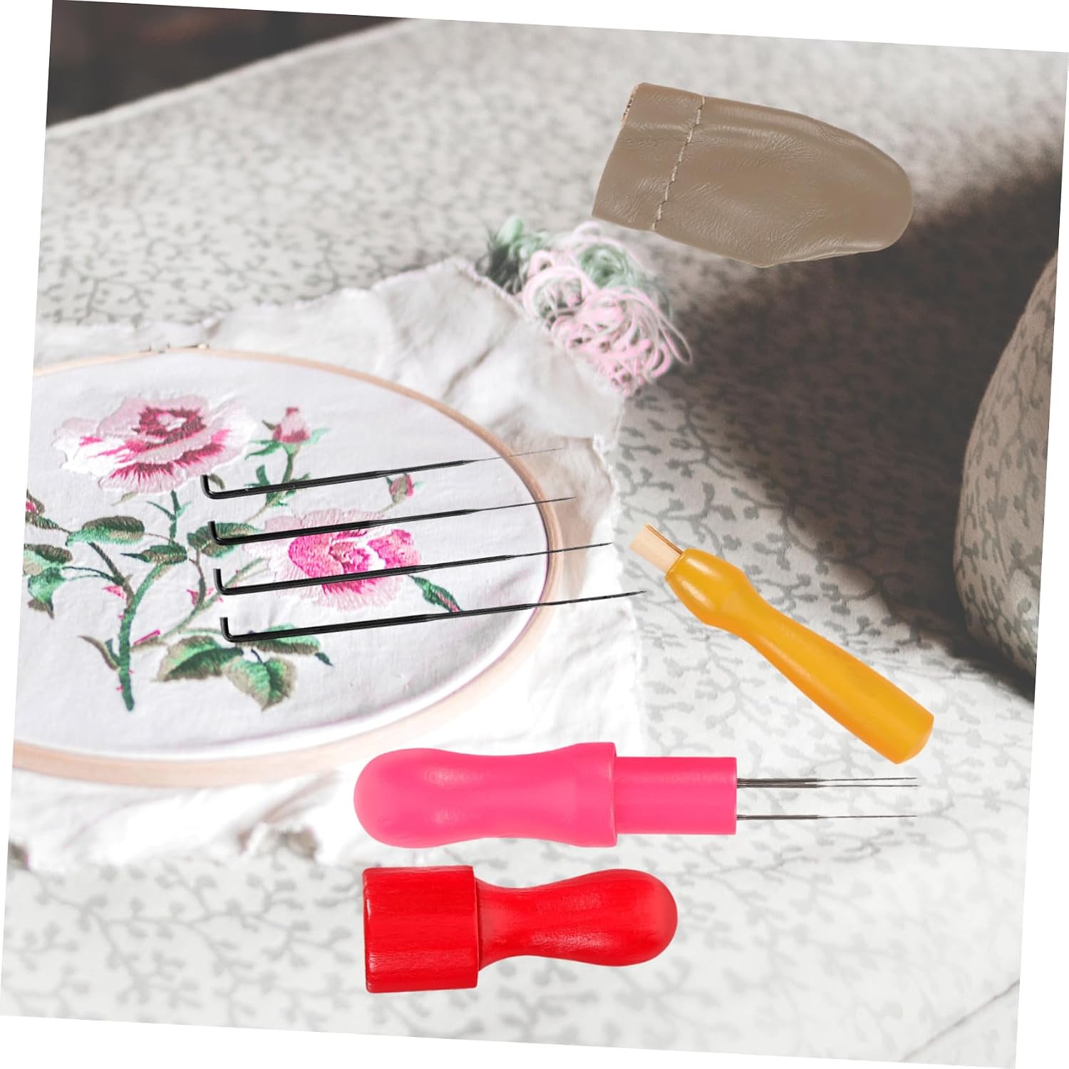 STOBOK DIY Wool Felting Needle Kit Medium Thick Fine Needles Ergonomic Handle for Beginners Craft Classes Complete Embroidery Tools Set
