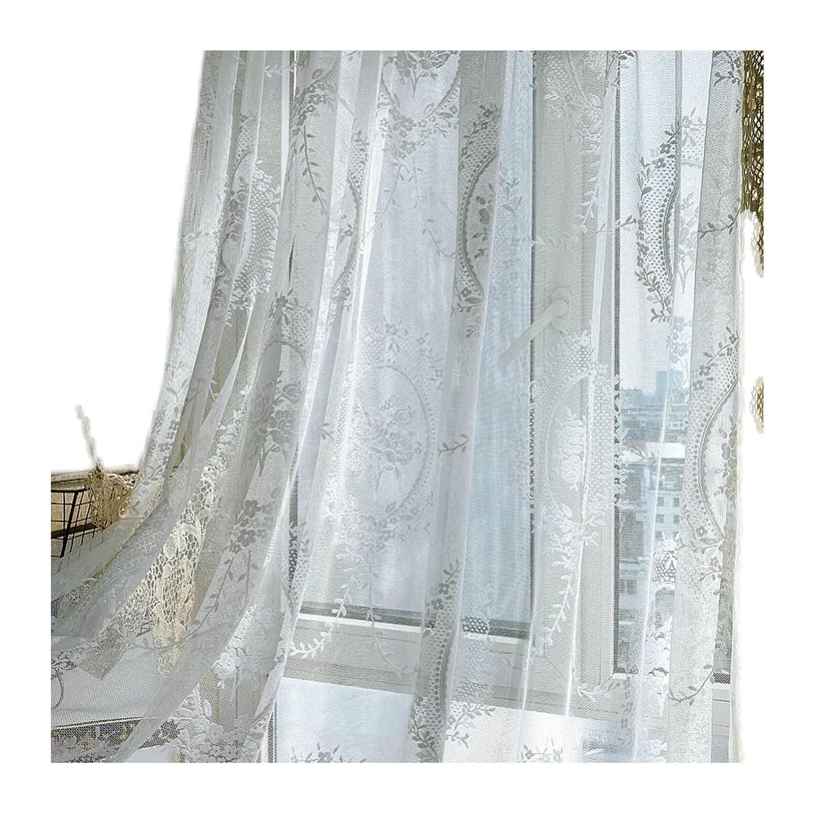 Rideaux en voile pour masquer le vis-à-vis du salon sans perdre la luminosité