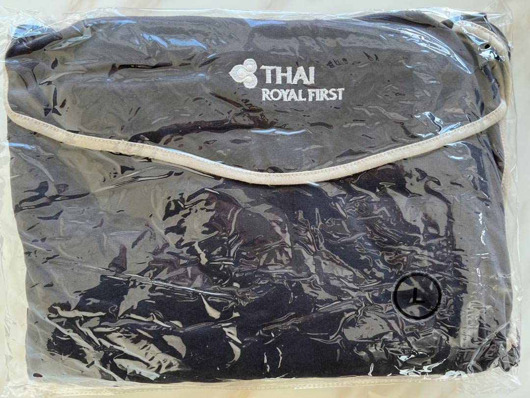 Amazon.co.jp: タイ航空 TG ファーストクラス パジャマ : おもちゃ