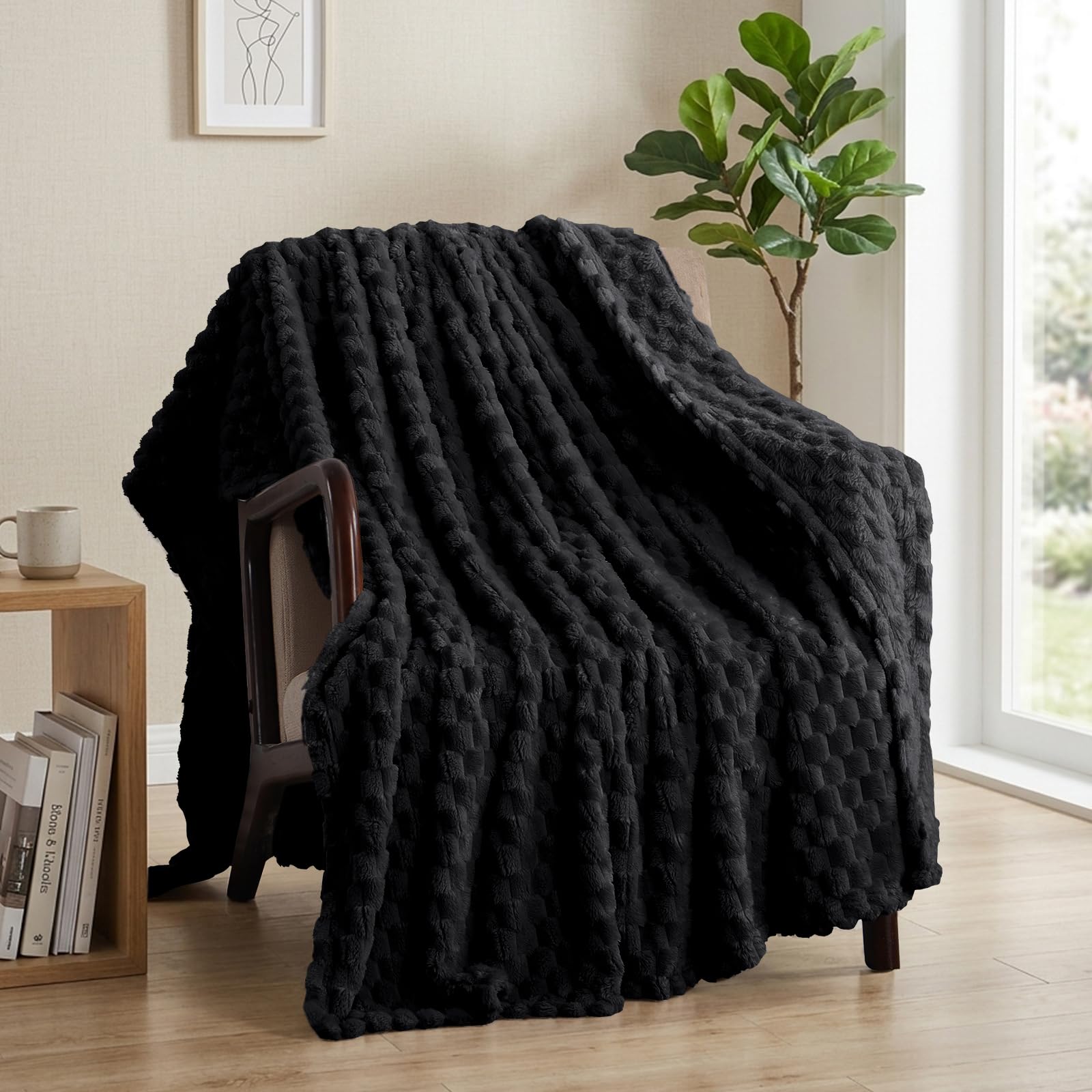 Tifschlaf Fleece Fluffy Throw Blanket - Black Single Bed Throw for Sofa, Soft & Cosy Blanket for Couch, 130x150cm