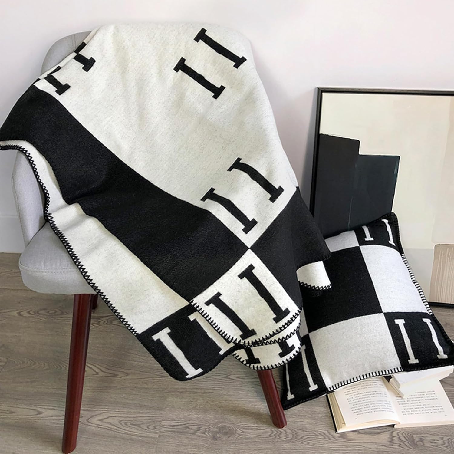 h Blanket 2026 Upgrade Thick Knitted Throw Blanket for Couch Soft Throw Blanket Faux Fleece Cashmere Plaid Warm Shawl for Girls, Christmas Birthday Gifts for Women Men Teen (Brown)