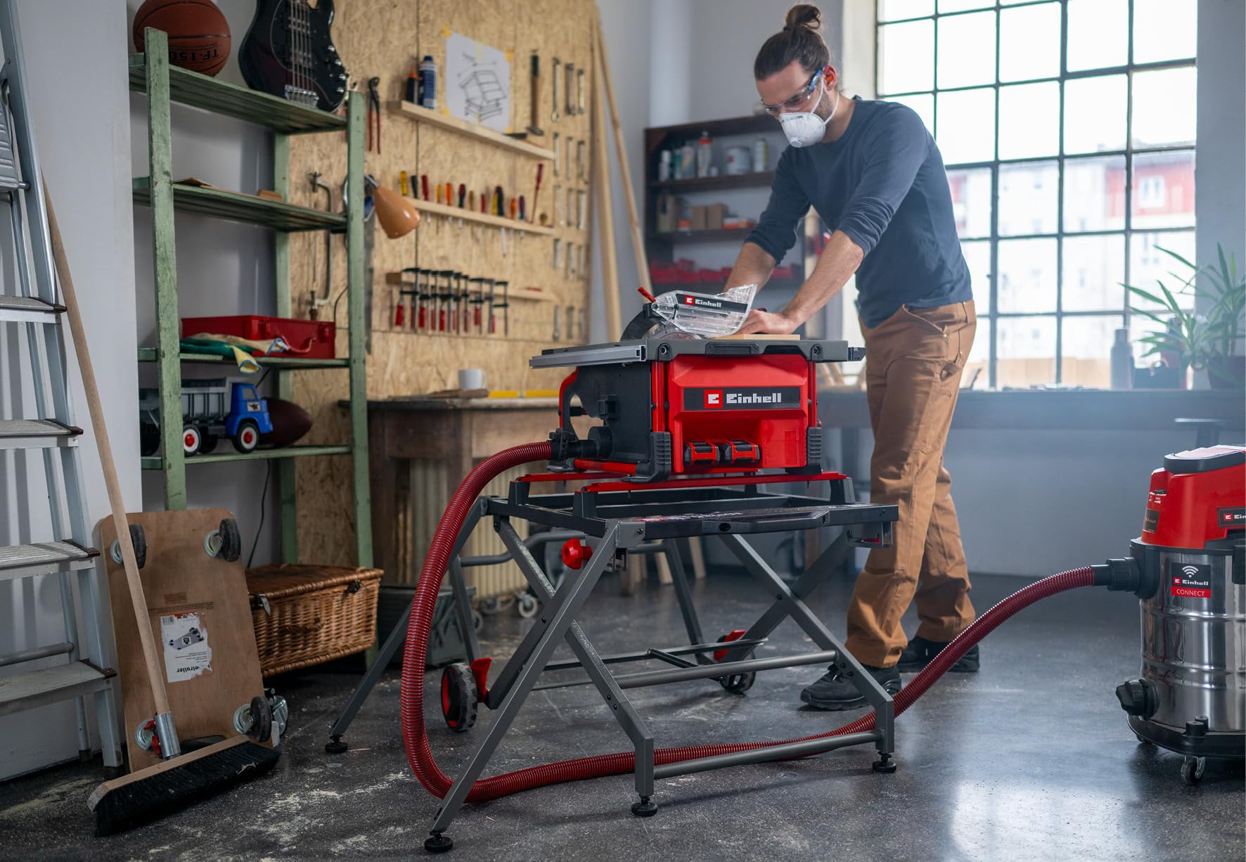 Einhell Scie circulaire sur table sans fil TE-TS 36/8 T Li-Solo Power X-Change (36 V, hauteur de coupe 70 mm, lame Ø 210 mm, extension de table, butée parallèle, avec lame, sans batteries)