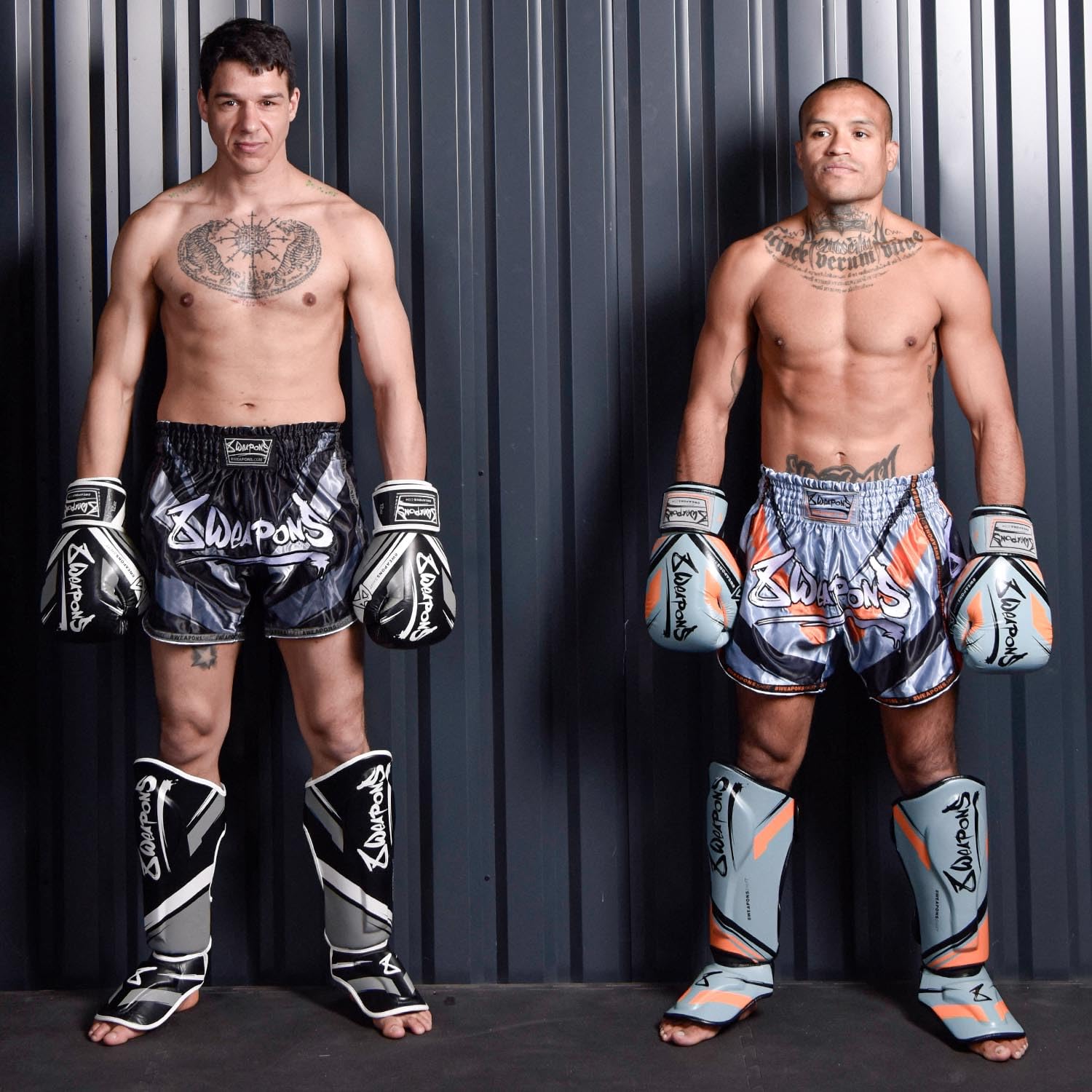 8 WEAPONS Muay Thai Shorts Shift, Eisgrau-Orange, Kickboxhose für Training & Wettkampf, Thaibox Shorts Satin, Atmungsaktiv, Langlebig, Kampfsporthose für MMA, K1, Boxen, Thai Boxen